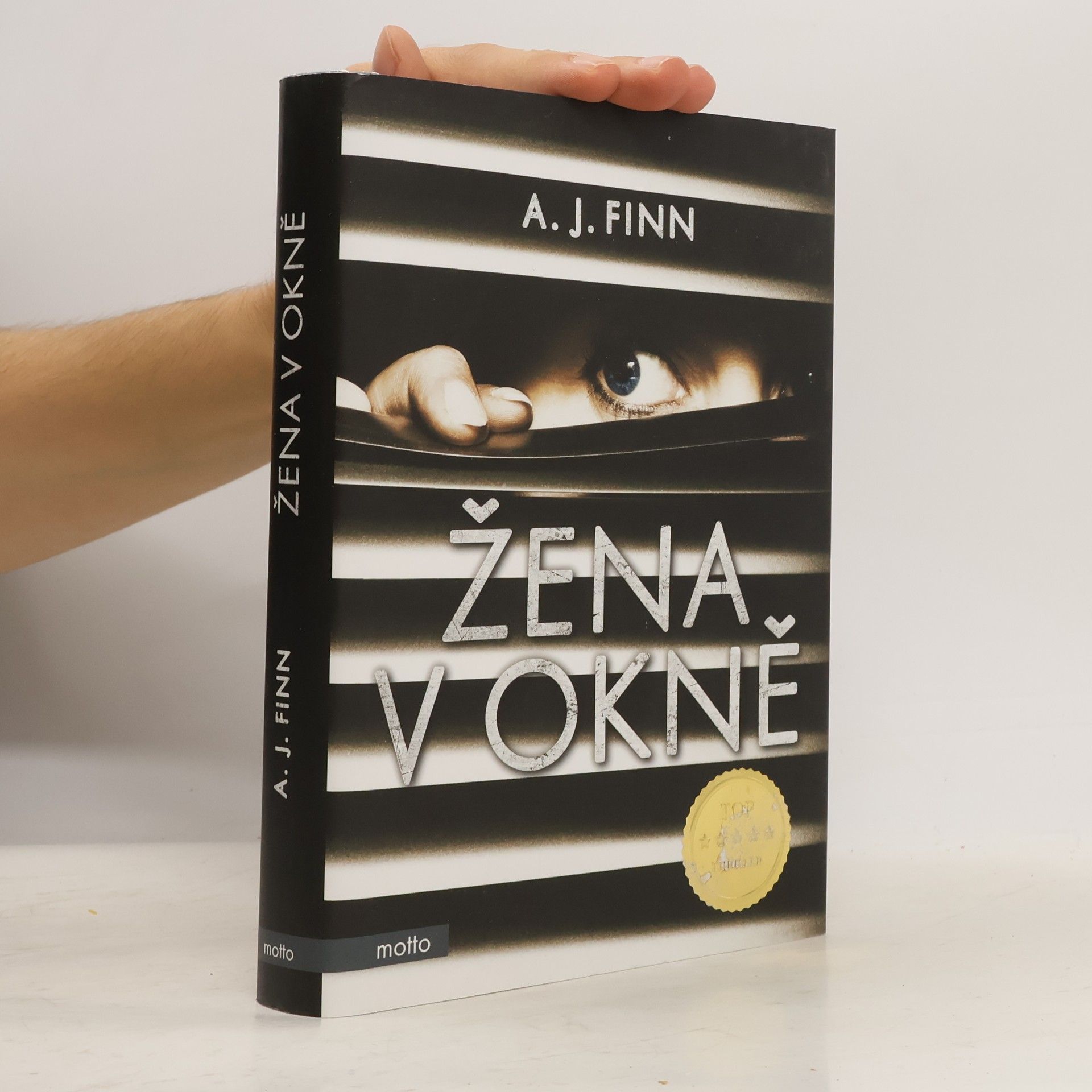 A. J. Finn Žena v okně