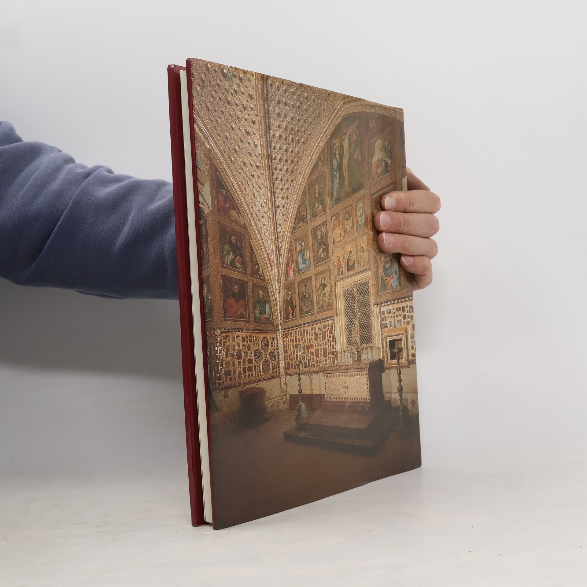 Jan Royt Treasures from the Past : The Czechoslovak Cultural Heritage