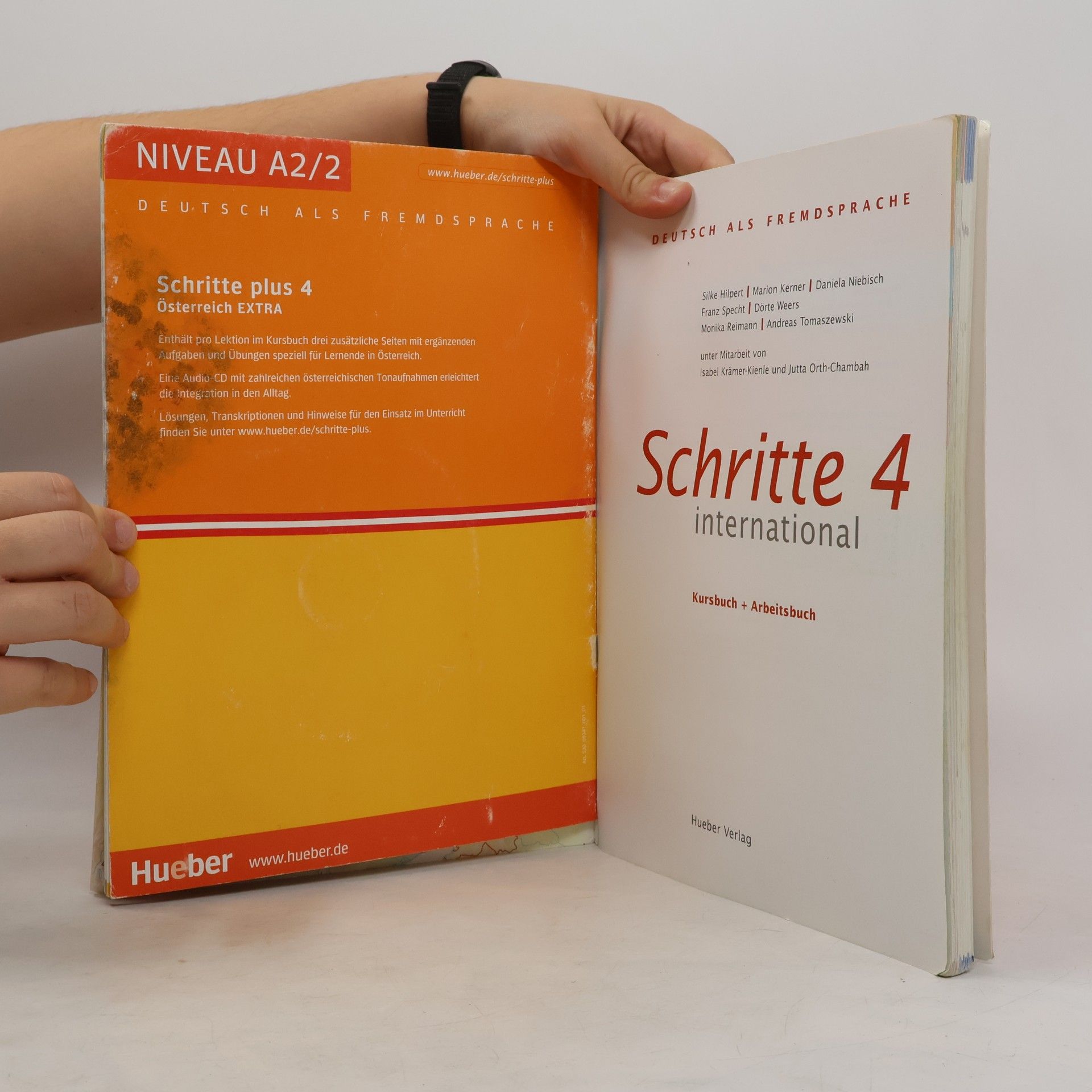 Various authors Schritte international Neu 4 : Niveau A2. Kursbuch + Arbeitsbuch. Glossar XXL.