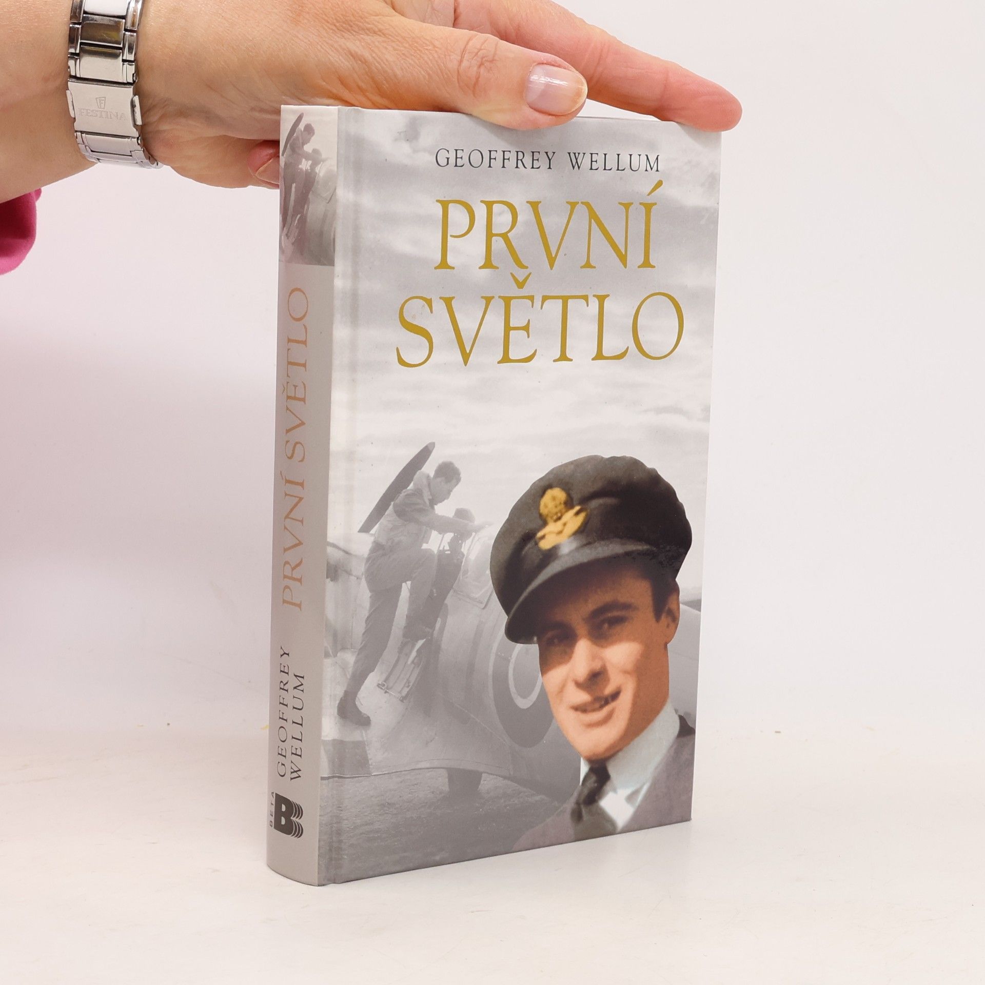 Geoffrey Wellum První světlo