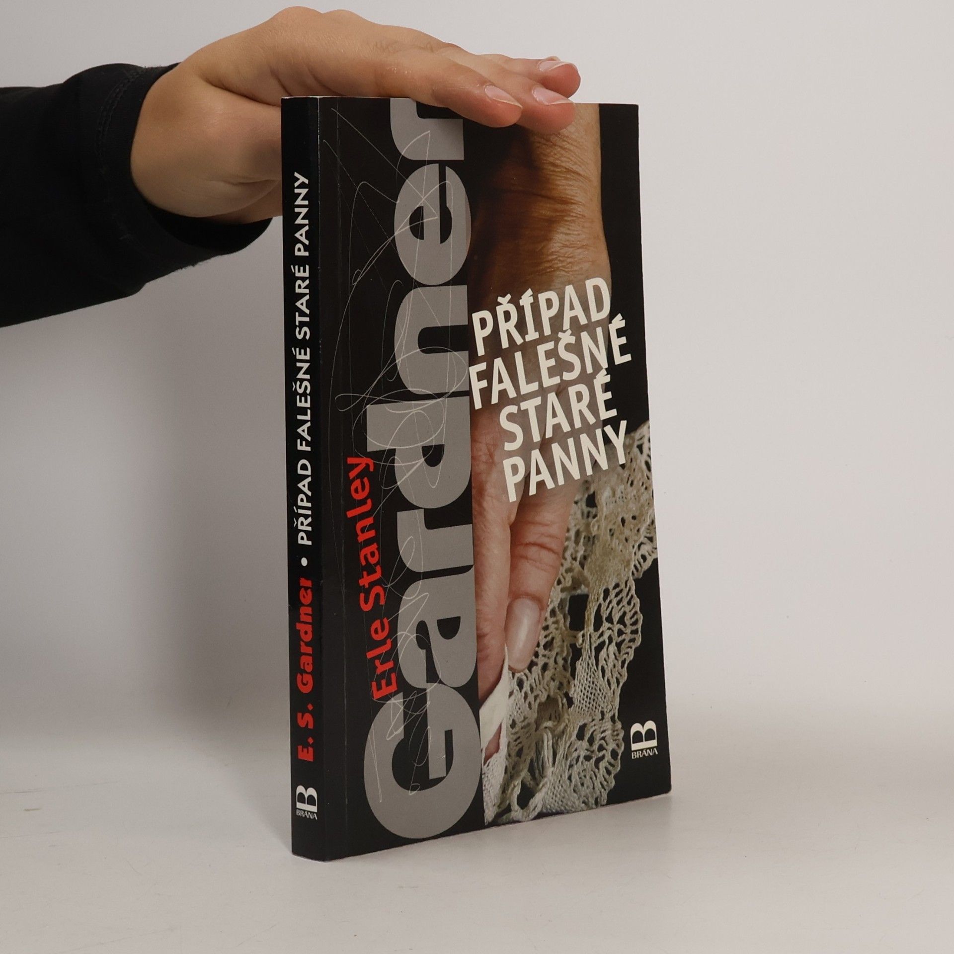 Erle Stanley Gardner Případ falešné staré panny