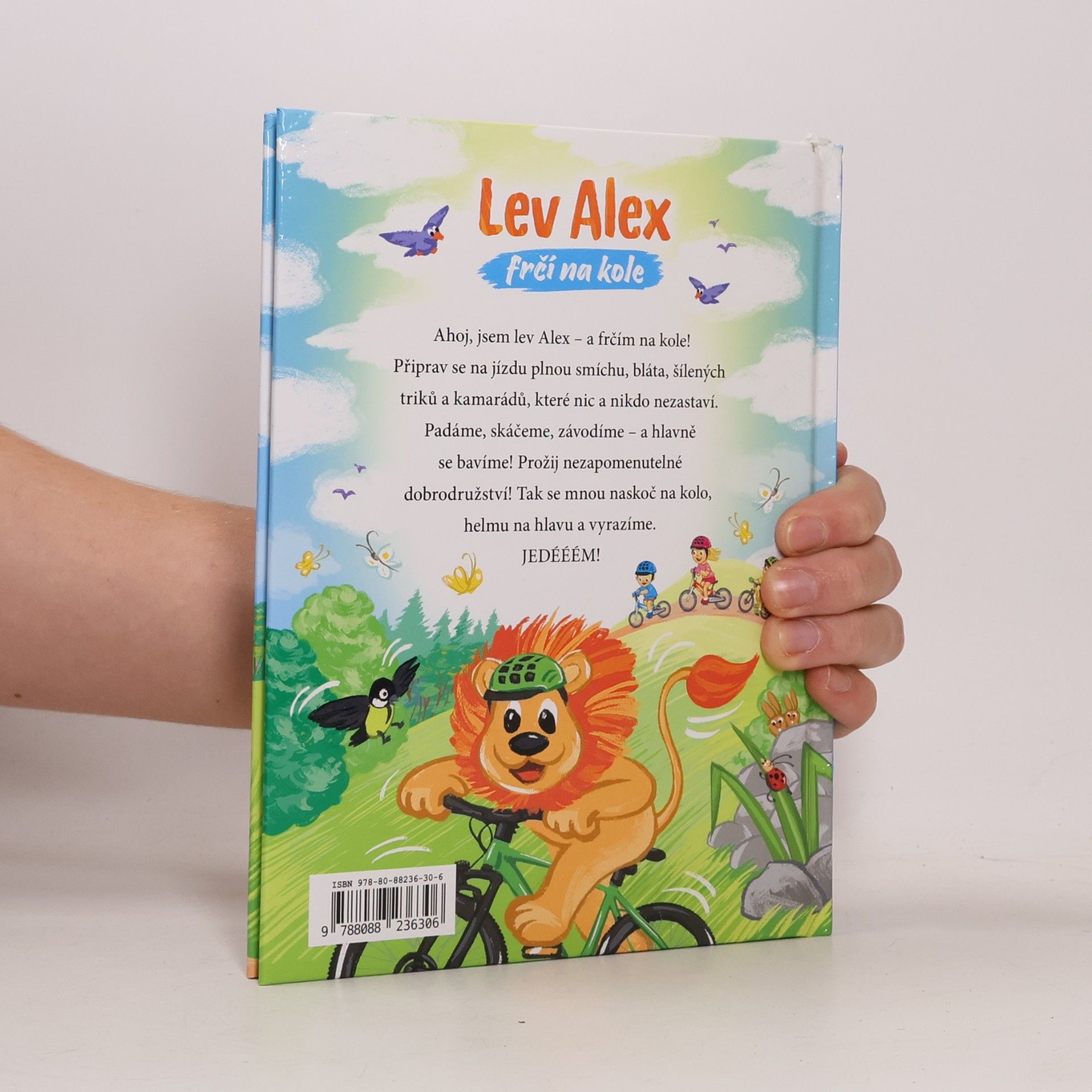 Petra Santlerová Lev Alex frčí na kole