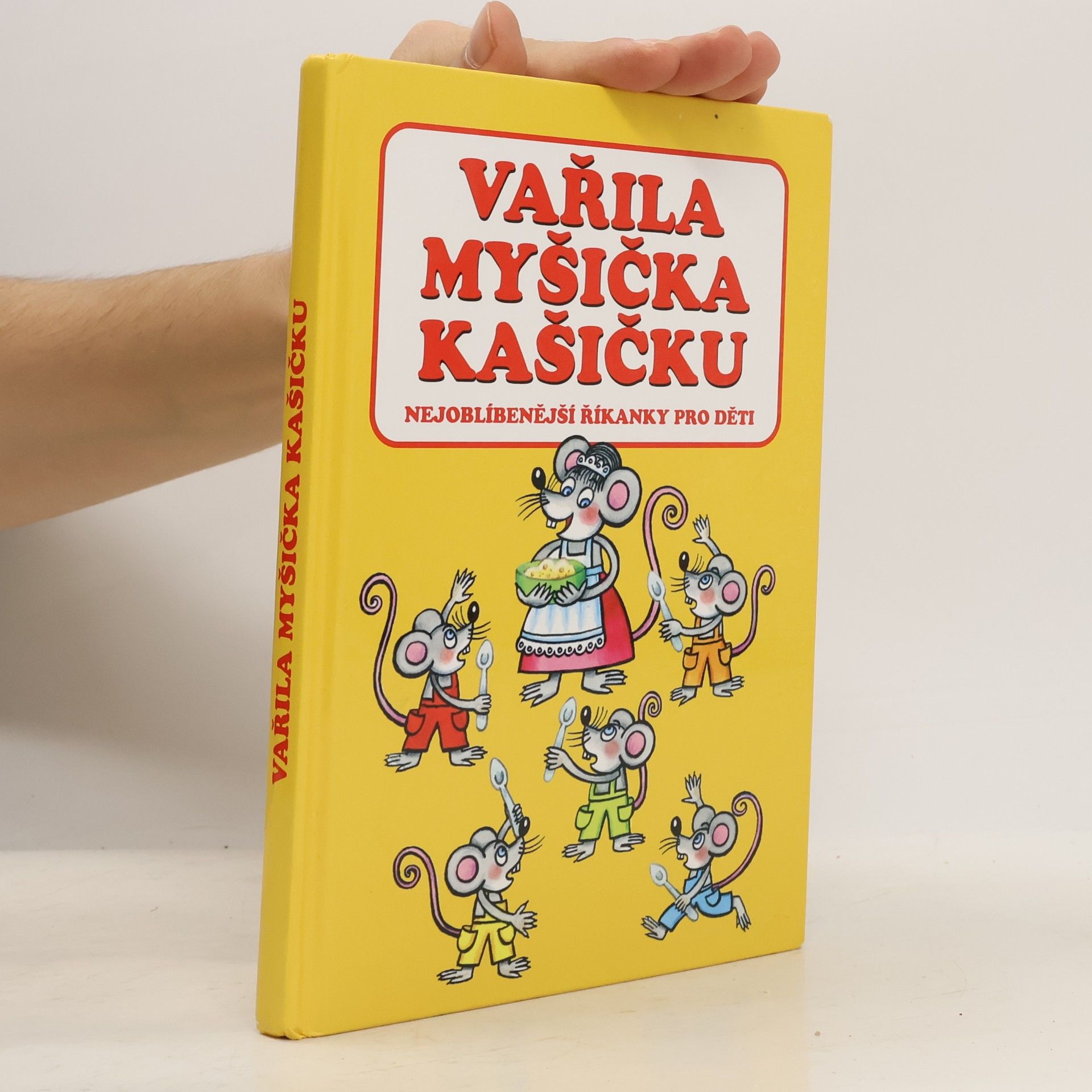 Autores varios Vařila myšička kašičku