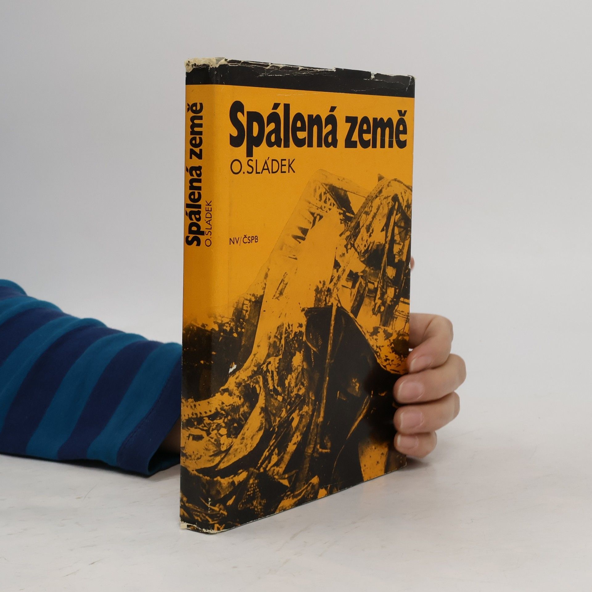 Oldřich Sládek Spálená země