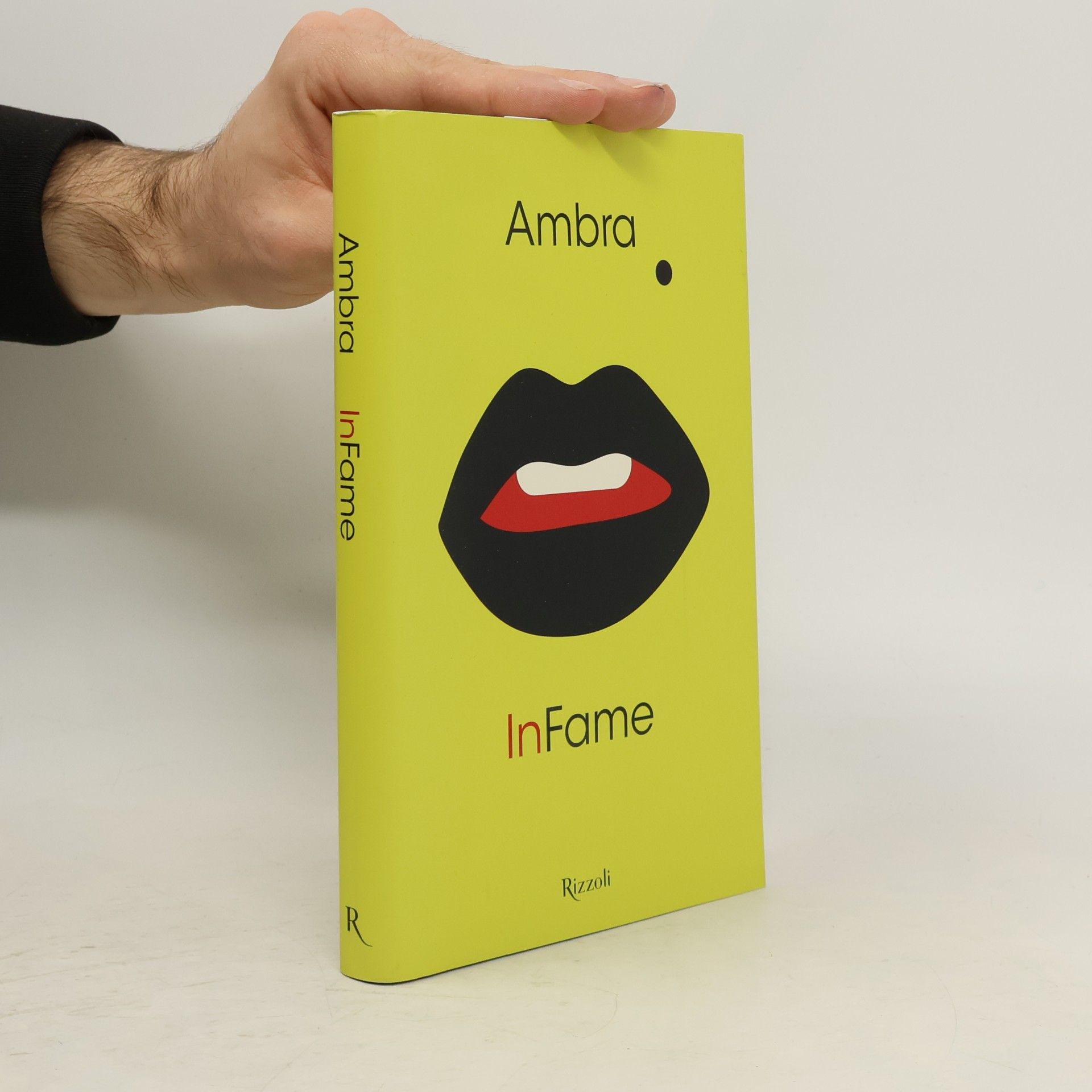 Ambra Angiolini InFame