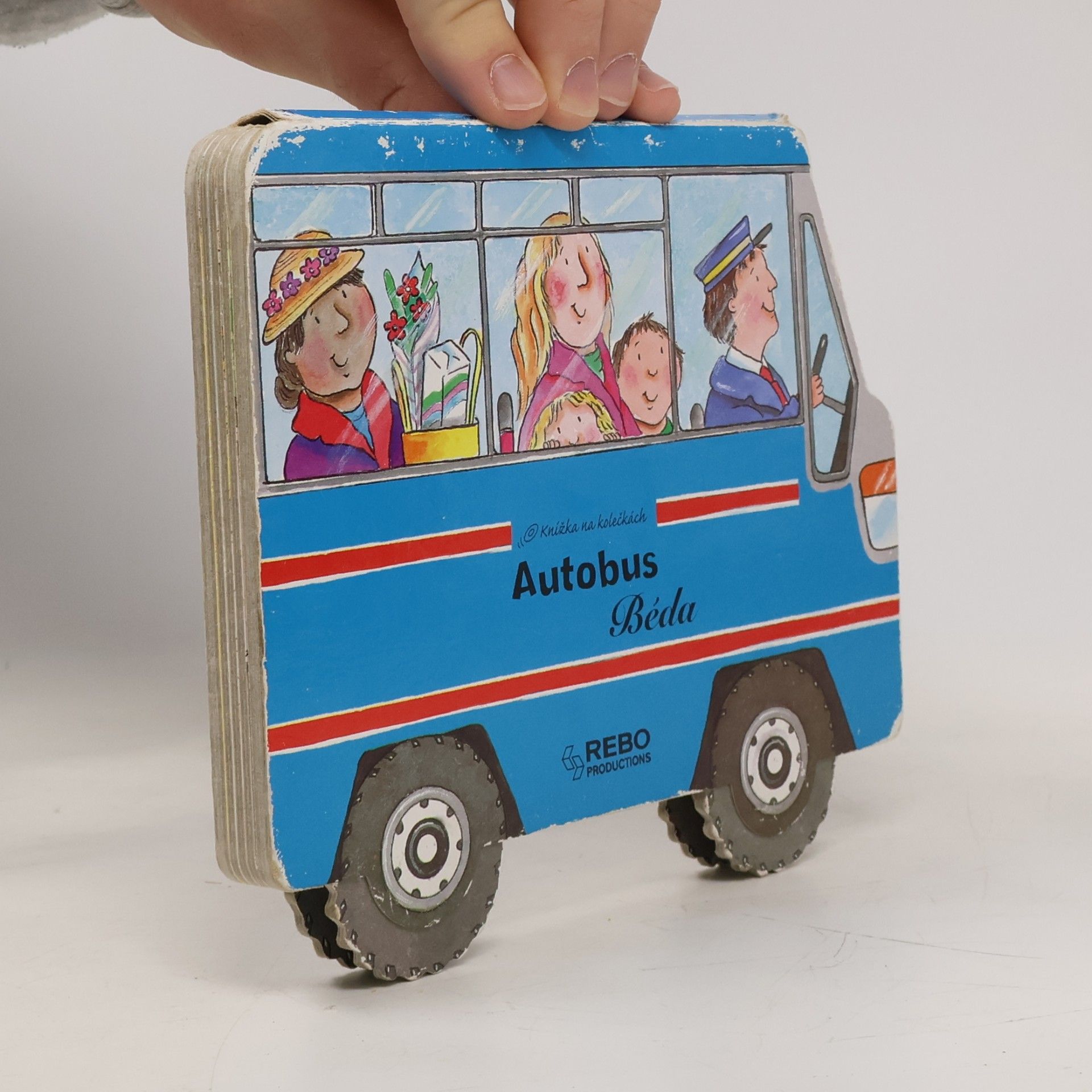 Julia Oliver Autobus Béda
