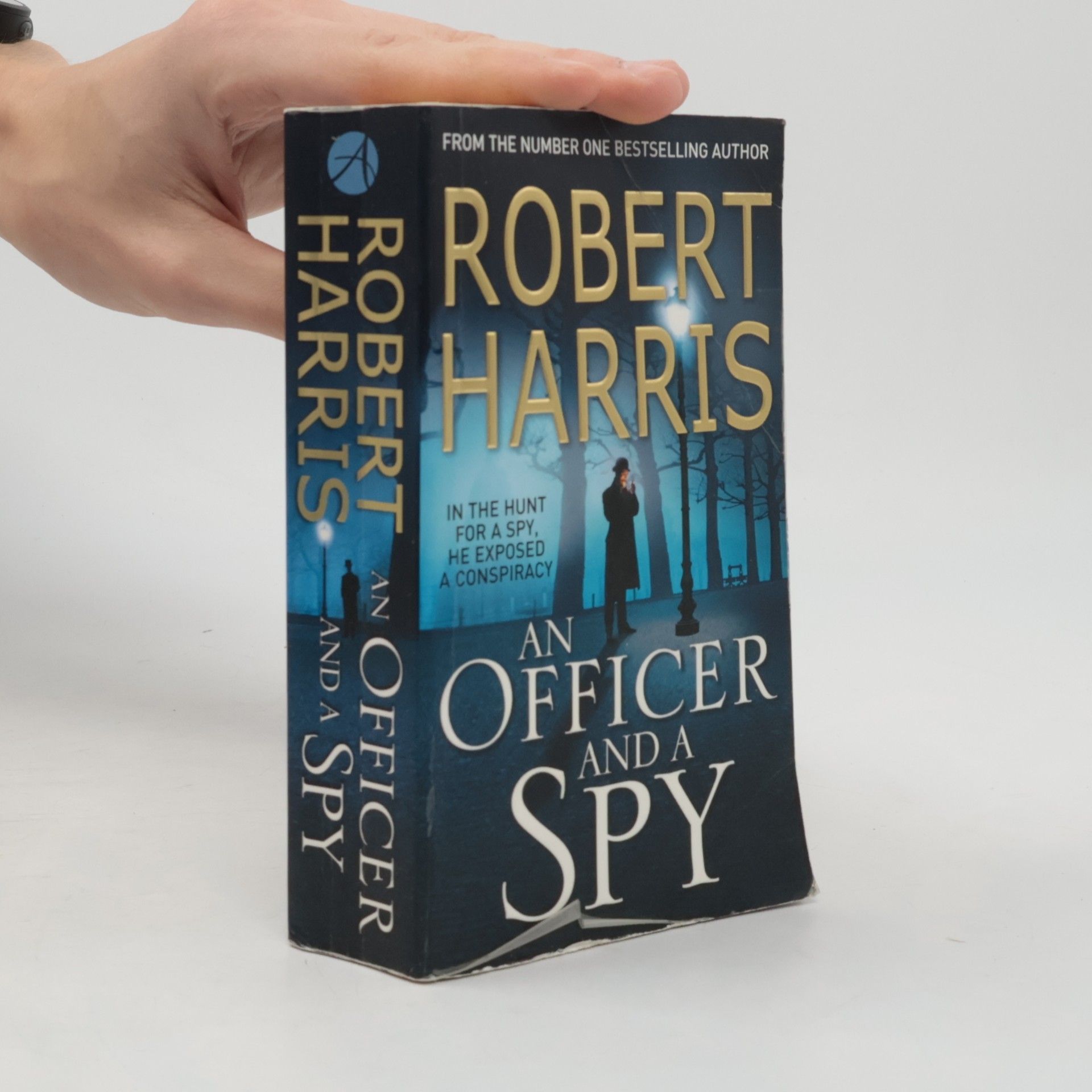 Robert Harris An officer and a spy
