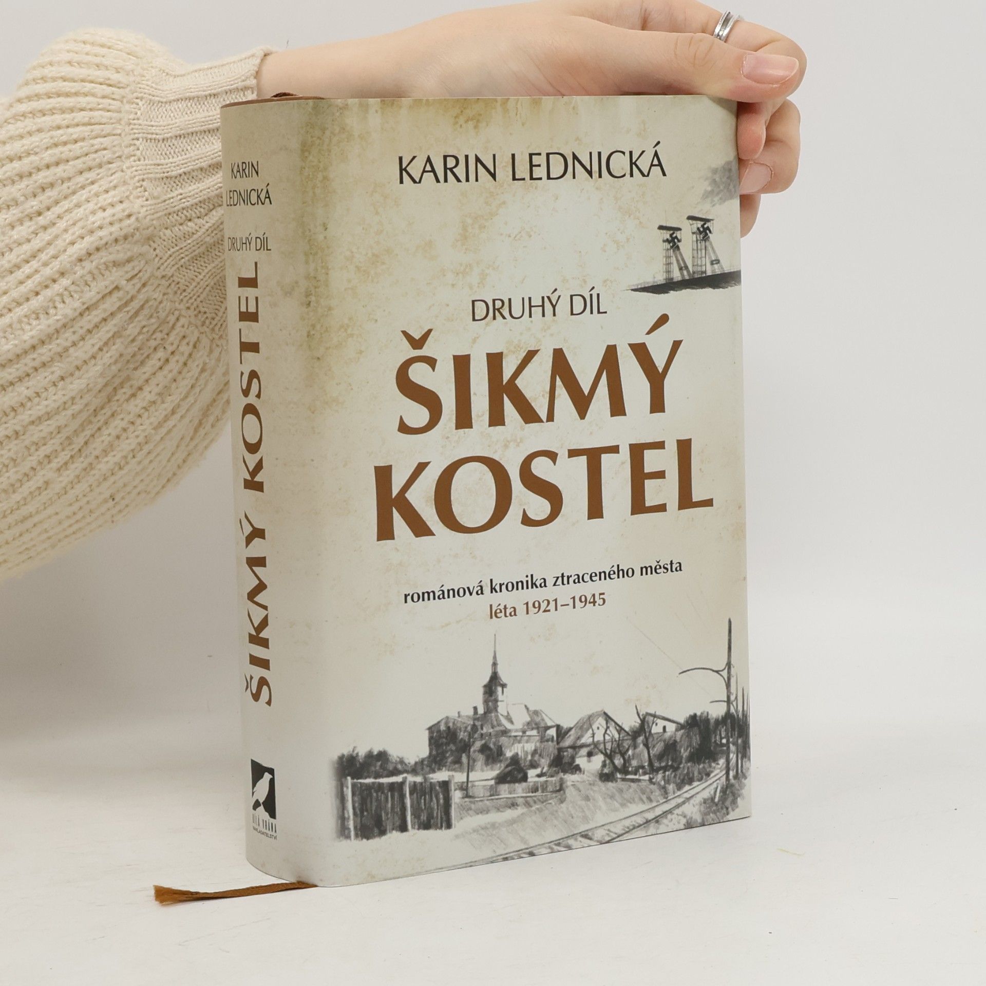 Karin Lednická Šikmý kostel 2