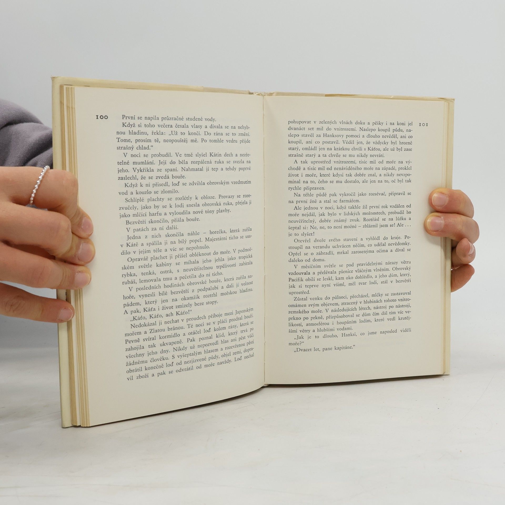 Ray Bradbury Ilustrovaná žena