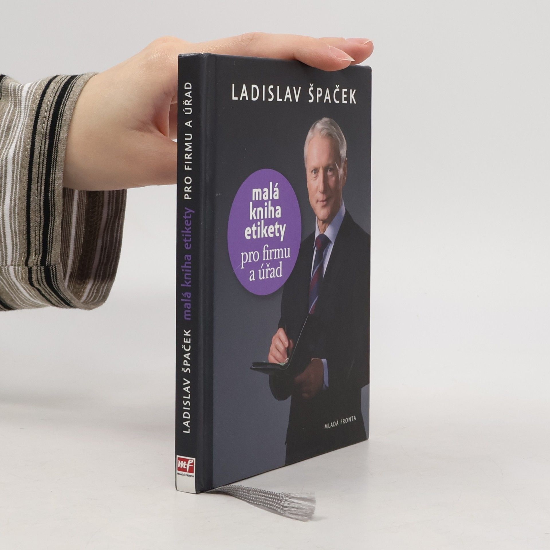 Malá kniha etikety pro firmu a úřad