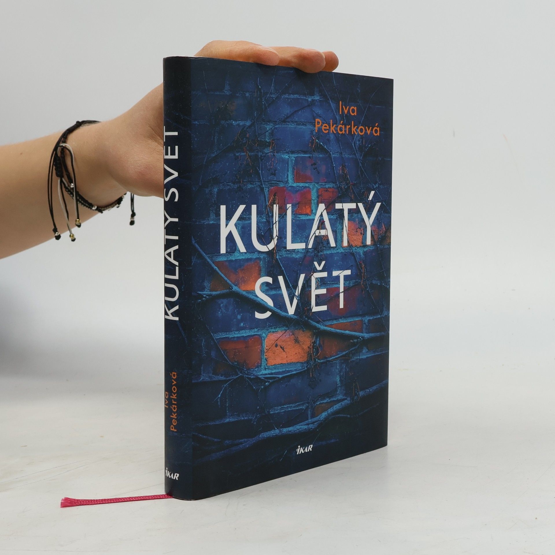 Iva Pekárková Kulatý svět