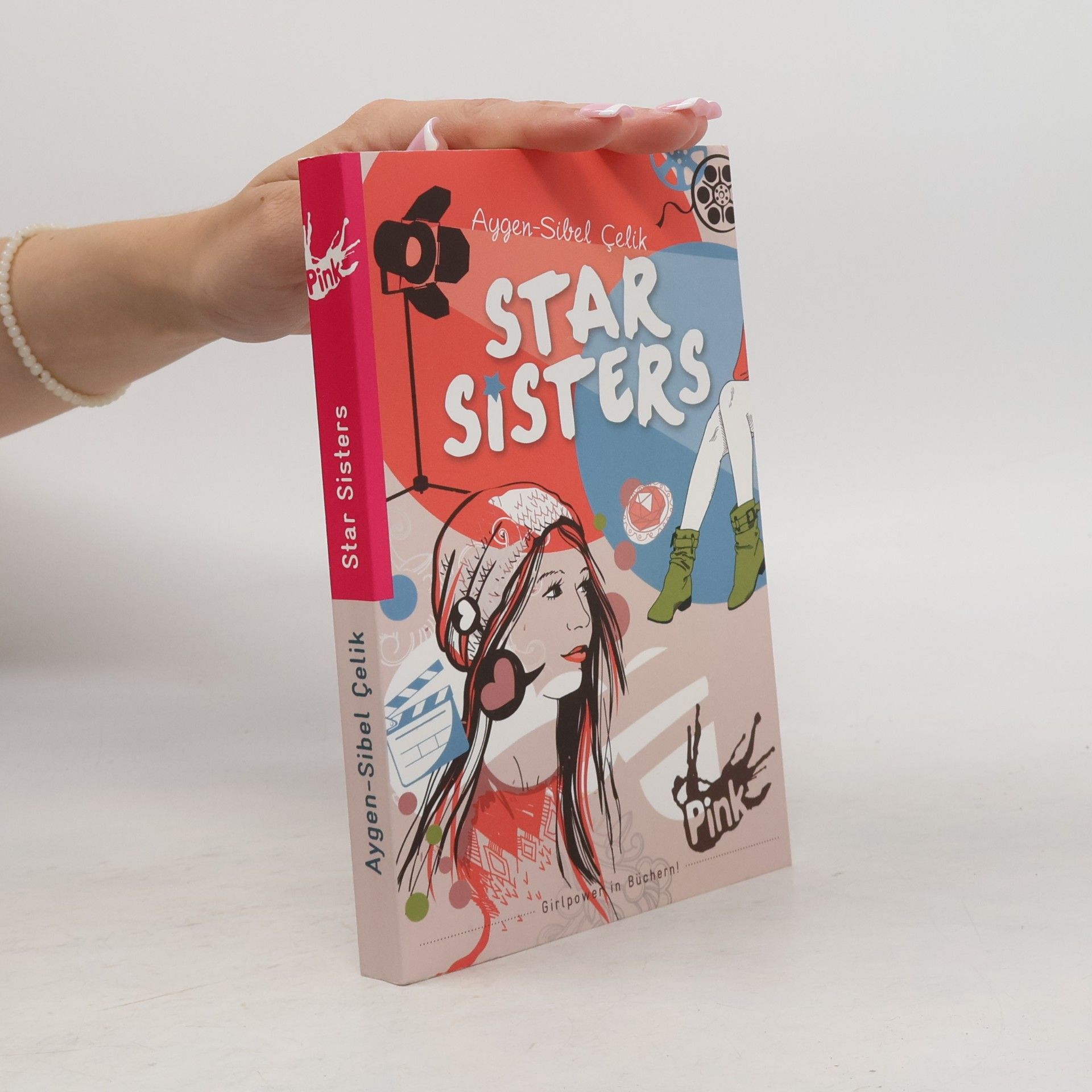 Aygen-Sibel Çelik Star Sisters