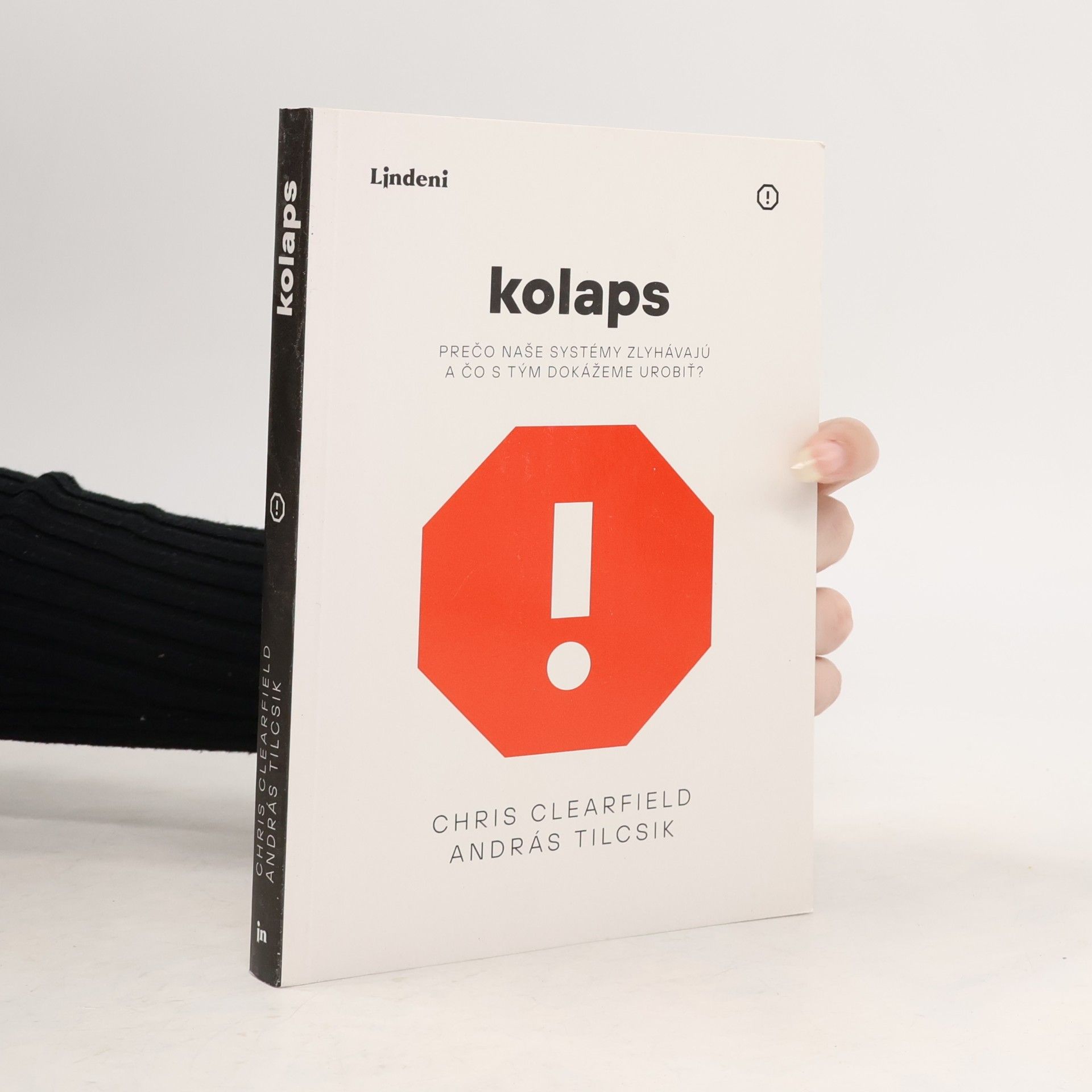 András Tilcsik Kolaps