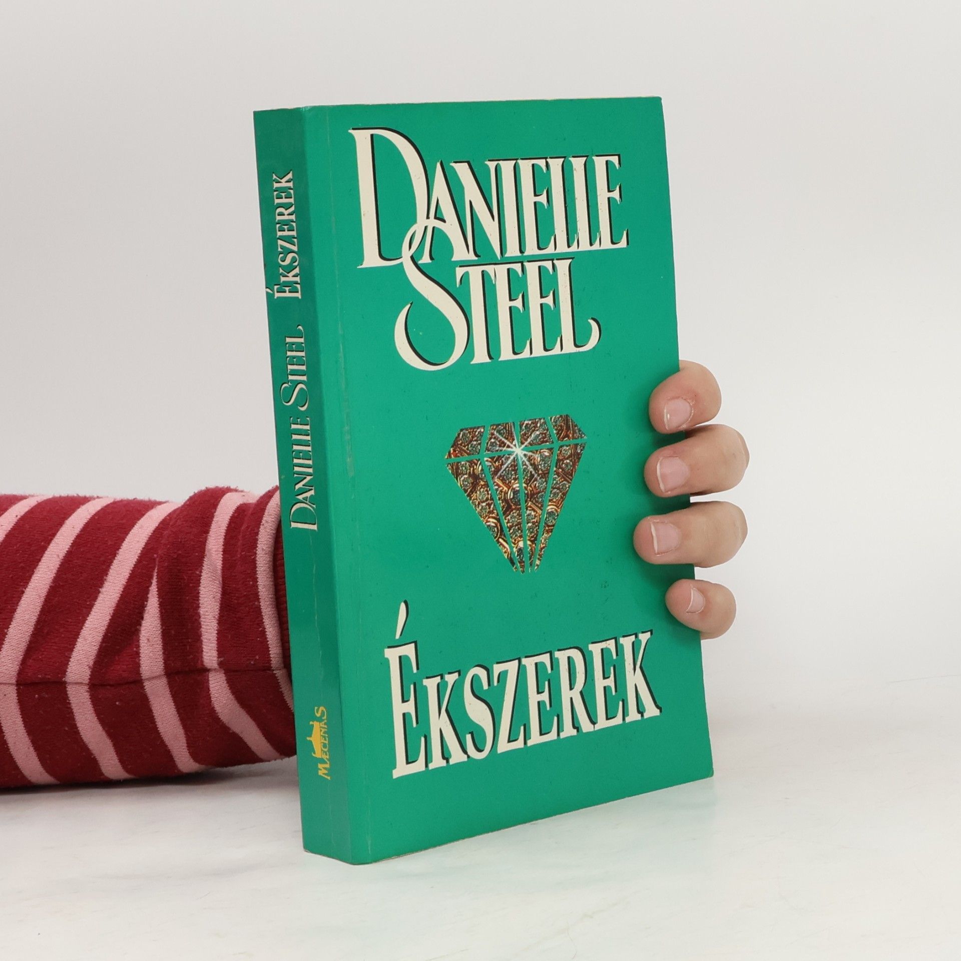 Danielle Steel Ékszerek