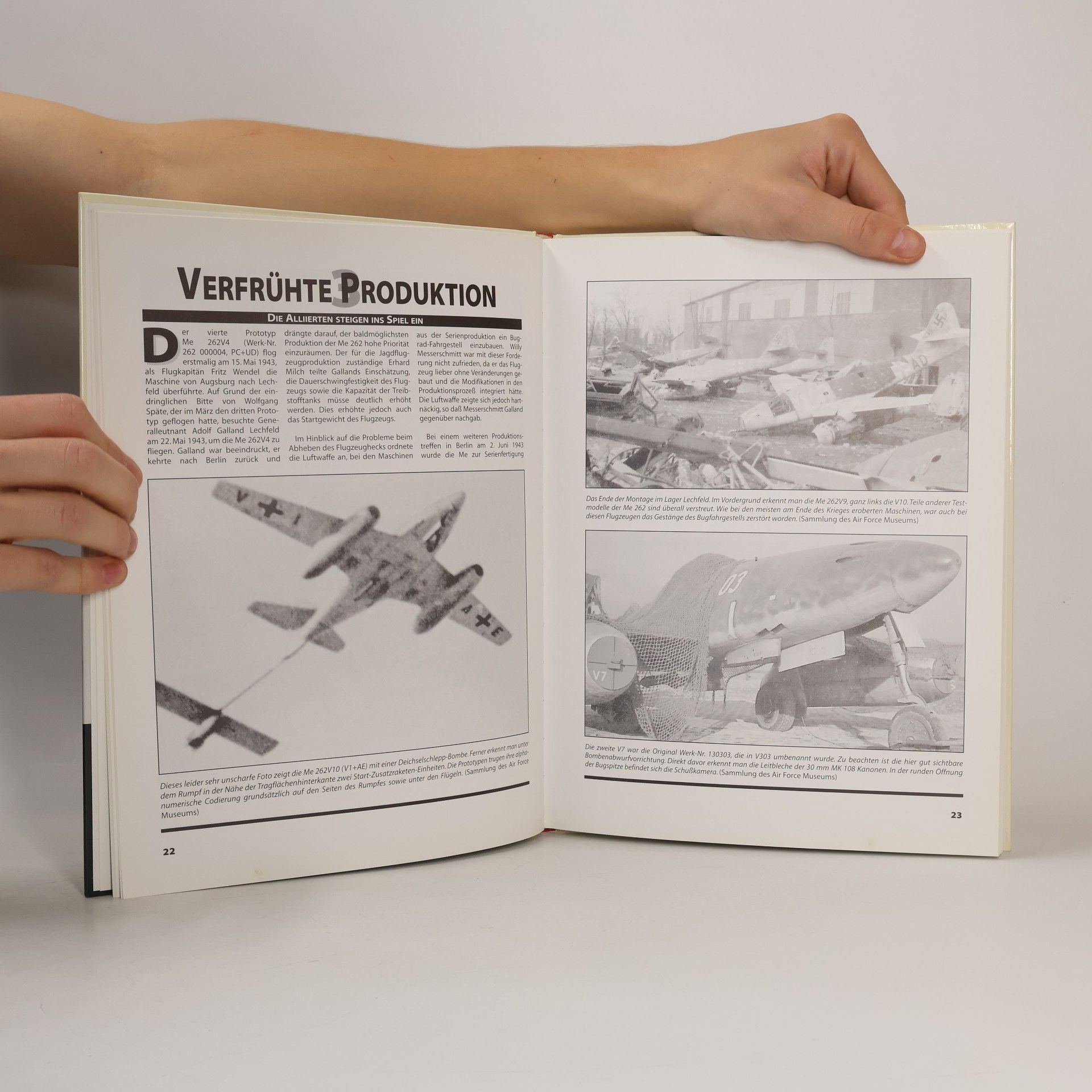 Dennis R. Jenkins Messerschmitt Me 262 Sturmvogel