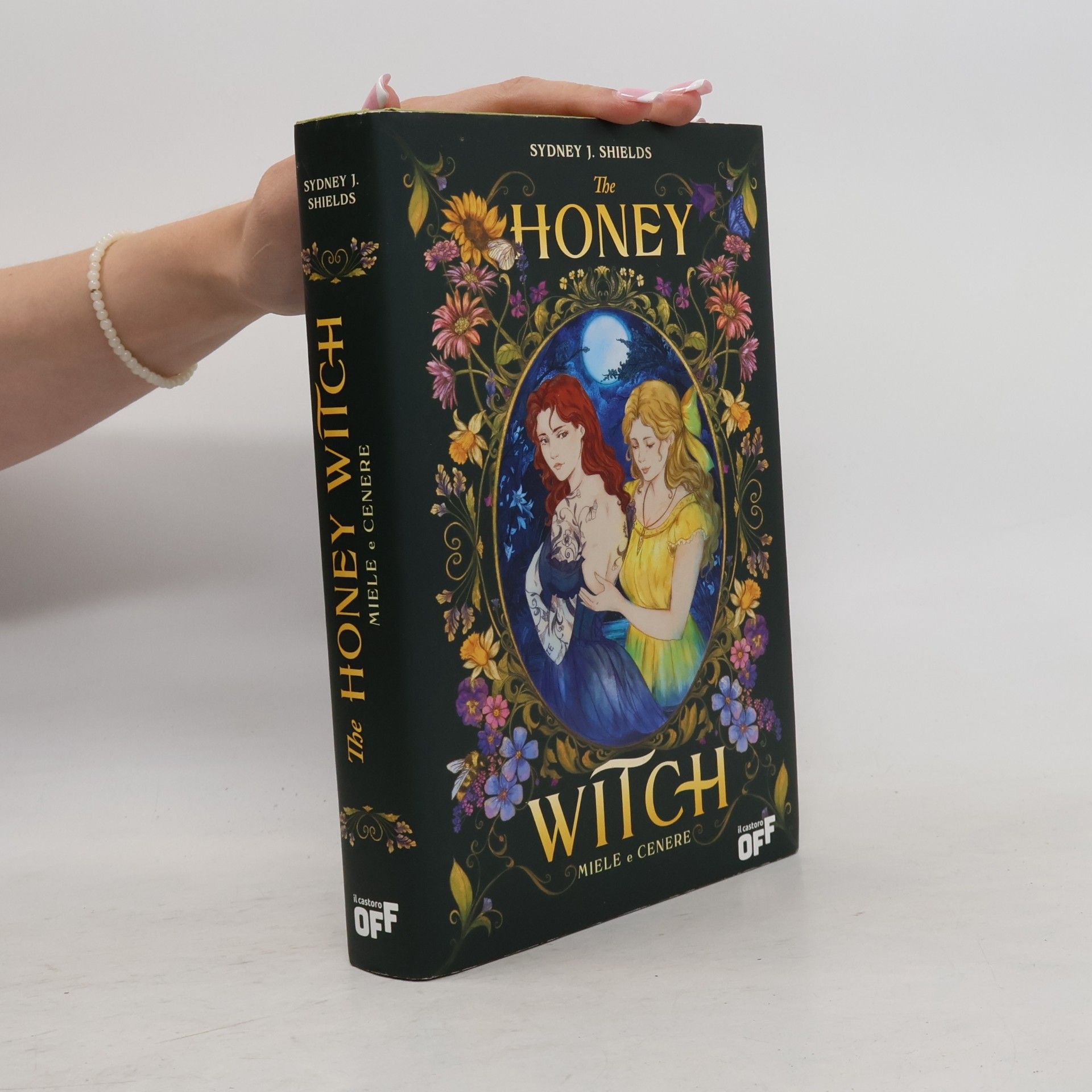 Sydney J. Shields Il Castoro Off: The Honey Witch