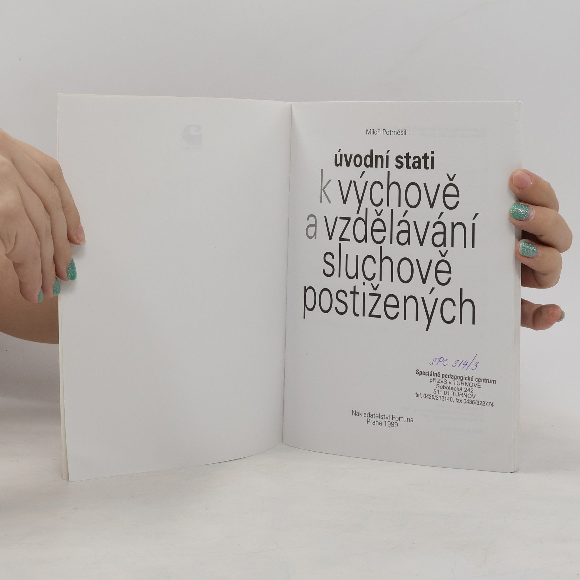 AA.VV. Úvodní stati k výchově a vzdělávání sluchově postižených