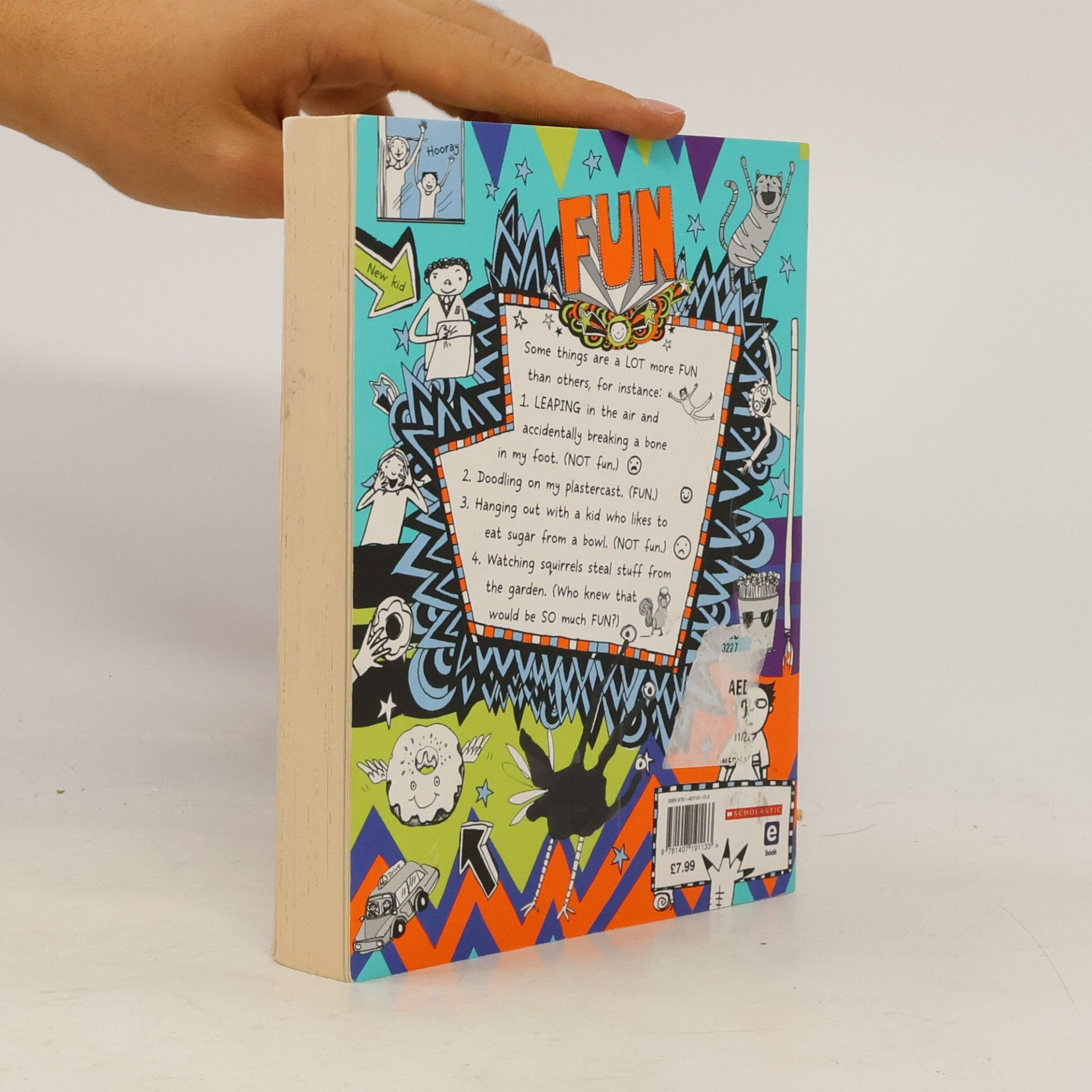 Liz Pichon Tom Gates 19: Random Acts of Fun