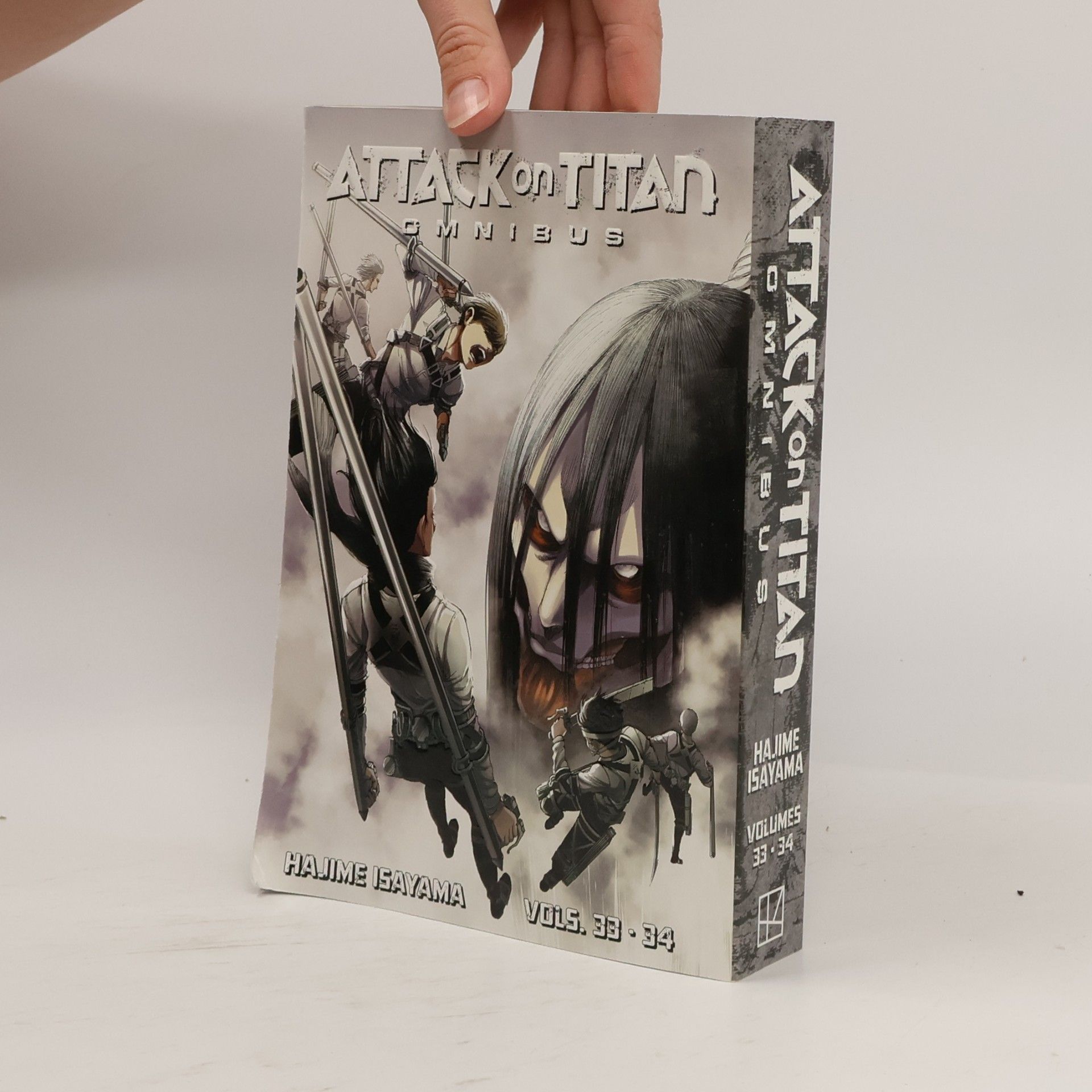 Hajime Isayama Attack on Titan Omnibus 12 (Vol. 33-34)