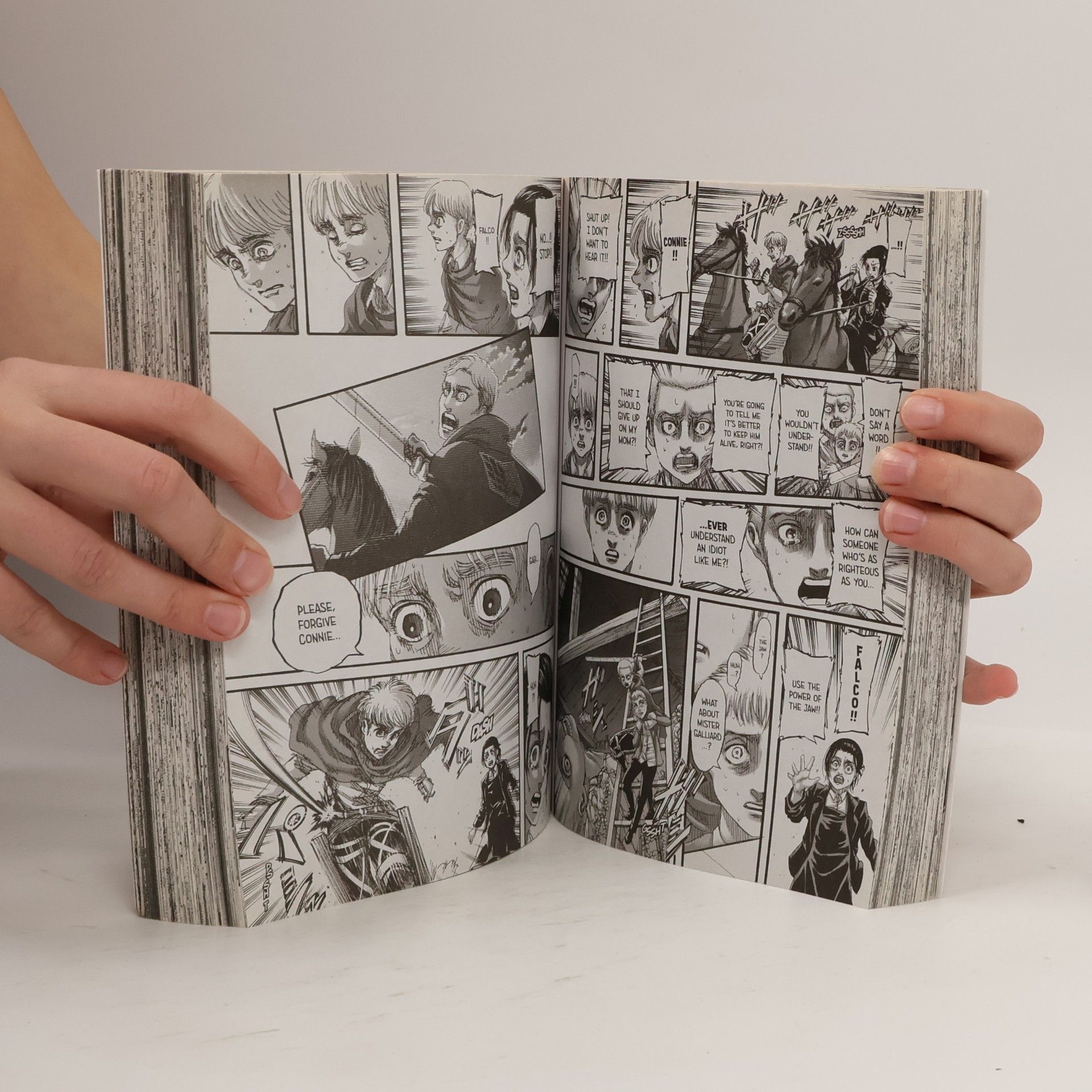 Hajime Isayama Attack on Titan Omnibus 11 (Vol. 31-32)