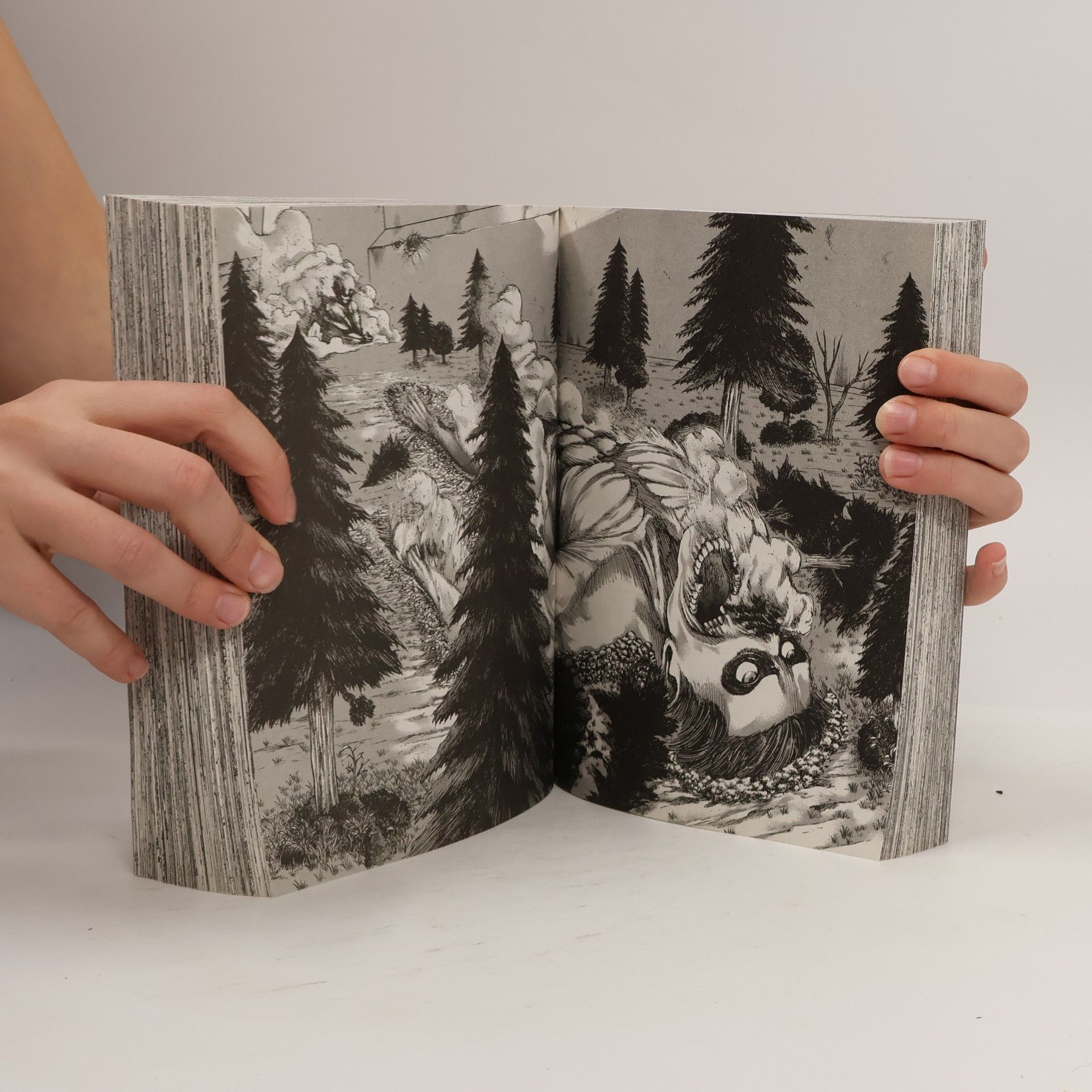 Hajime Isayama Attack on Titan Omnibus 4 (Vol. 10-12)