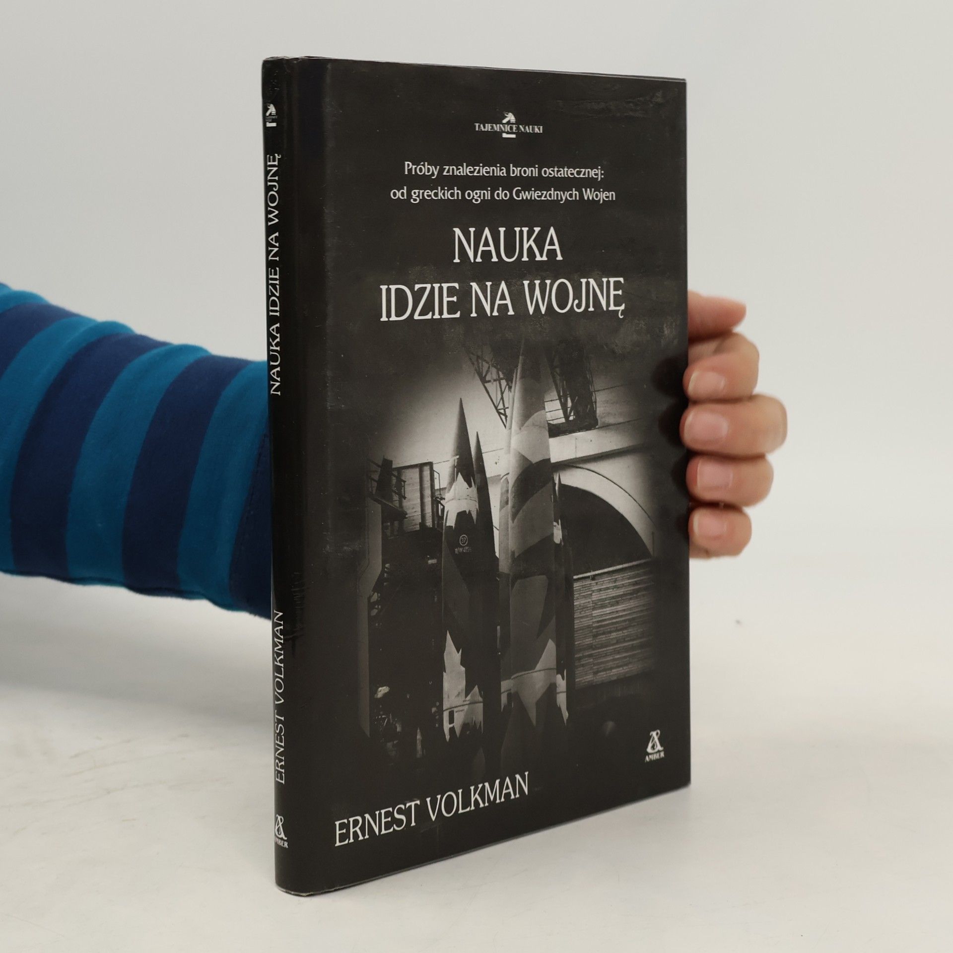 Ernest Volkman Nauka idzie na wojnę