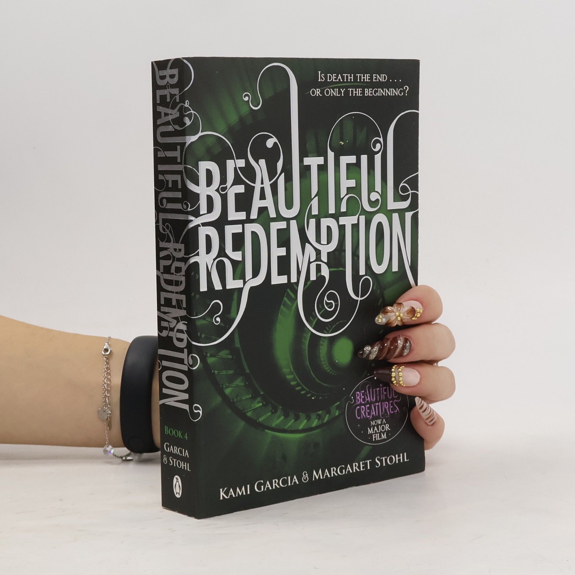 Kami Garcia Beautiful redemption