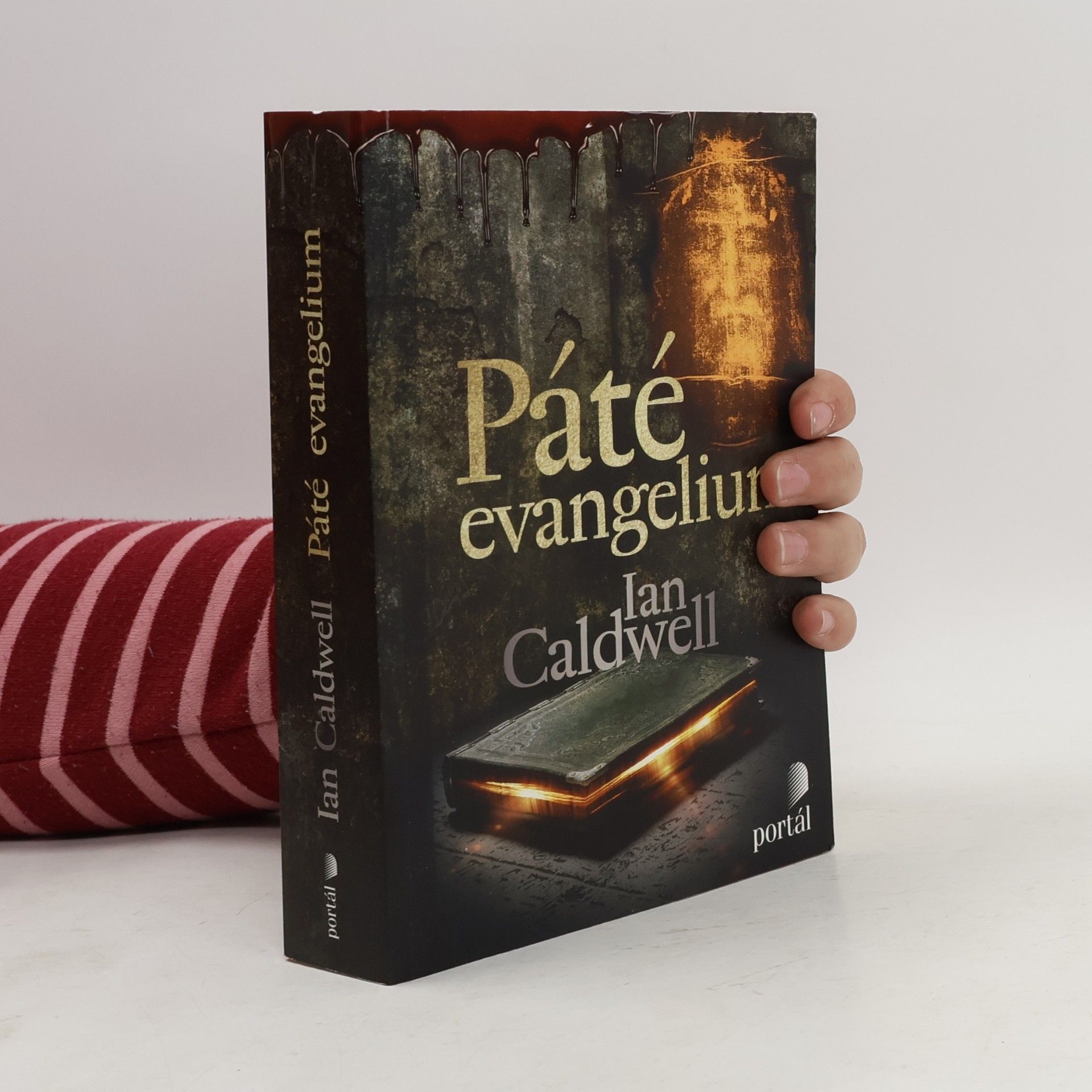 Ian Caldwell Páté evangelium