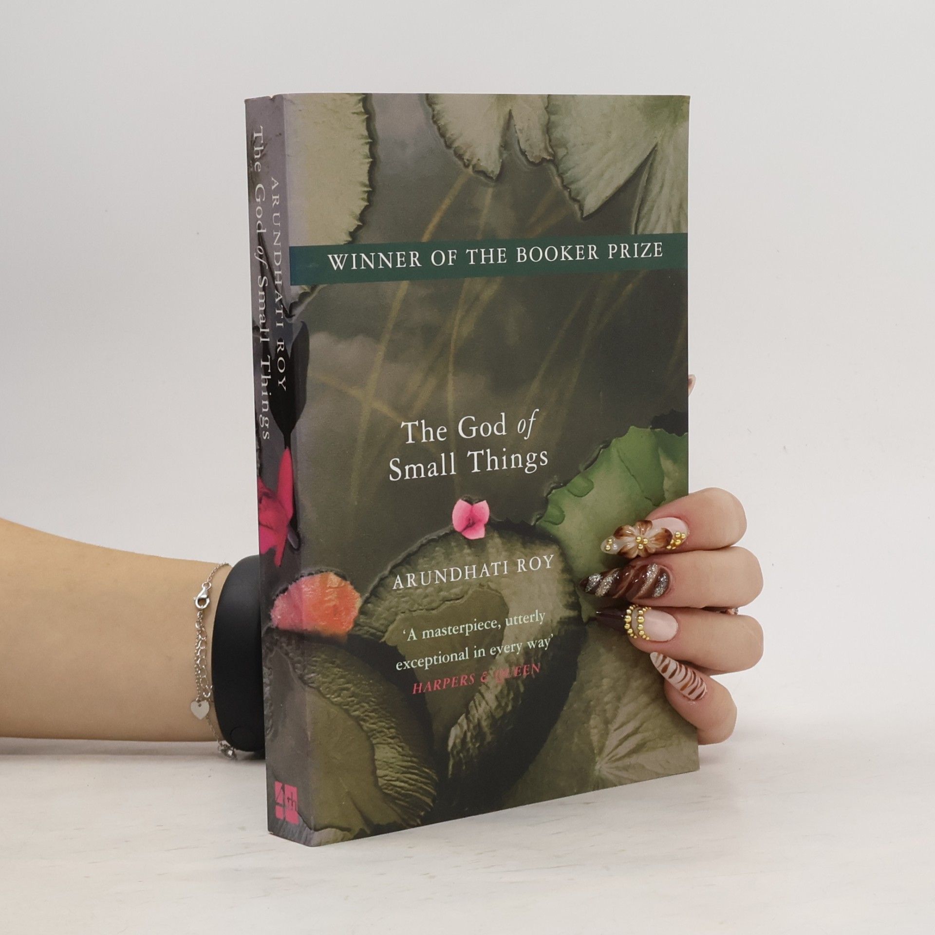 Arundhati Roy The god of small things