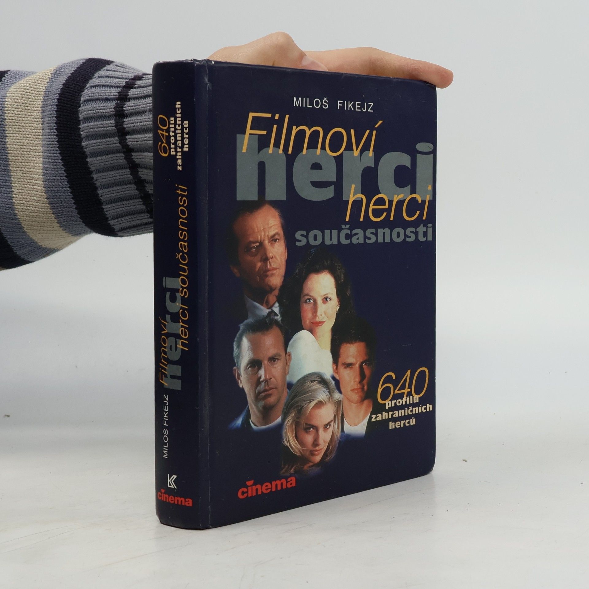 Miloš Fikejz Filmoví herci současnosti. 640 profilů zahraničních herců