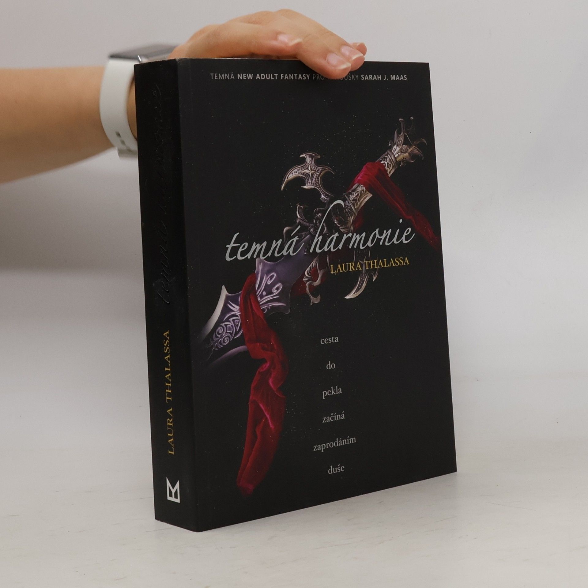 Laura Thalassa Temná harmonie