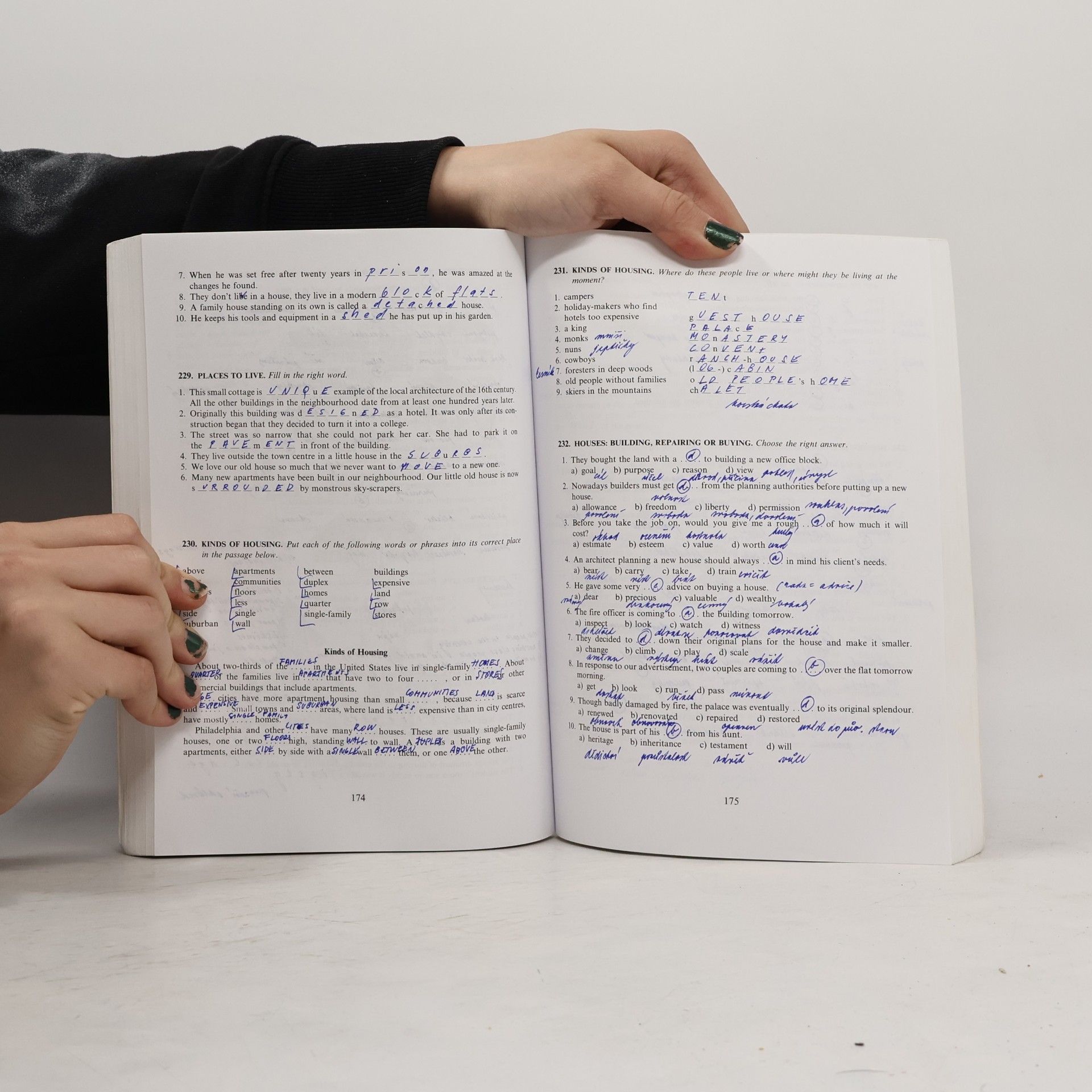 Mariusz Misztal Tests in English. Thematic Vocabulary. Intermediate and Advanced Level. Tématická slovní zásoba
