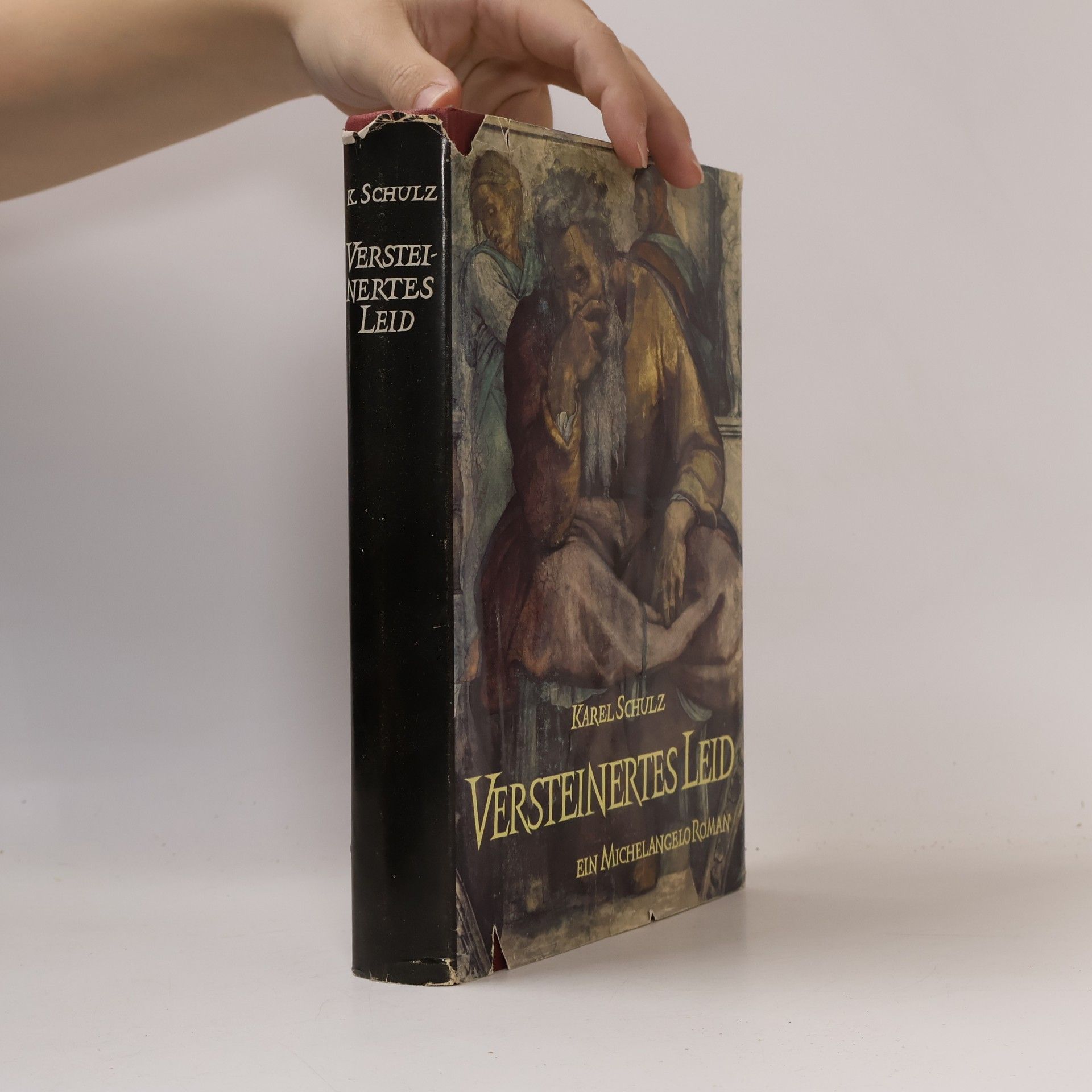 Versteinertes Leid