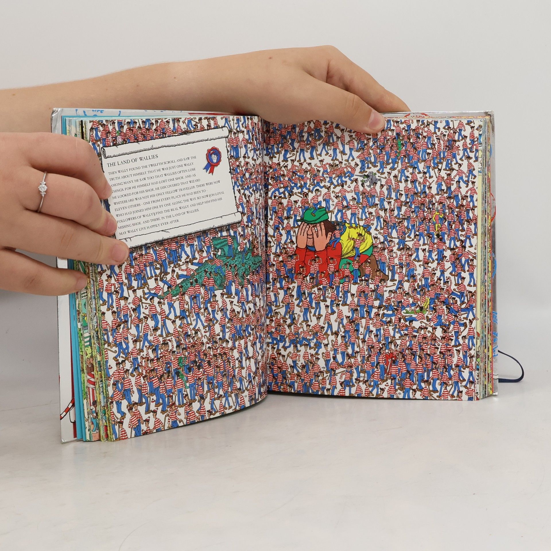 Kolektiv autorů Where's Waldo? The Totally Essential Travel Collection
