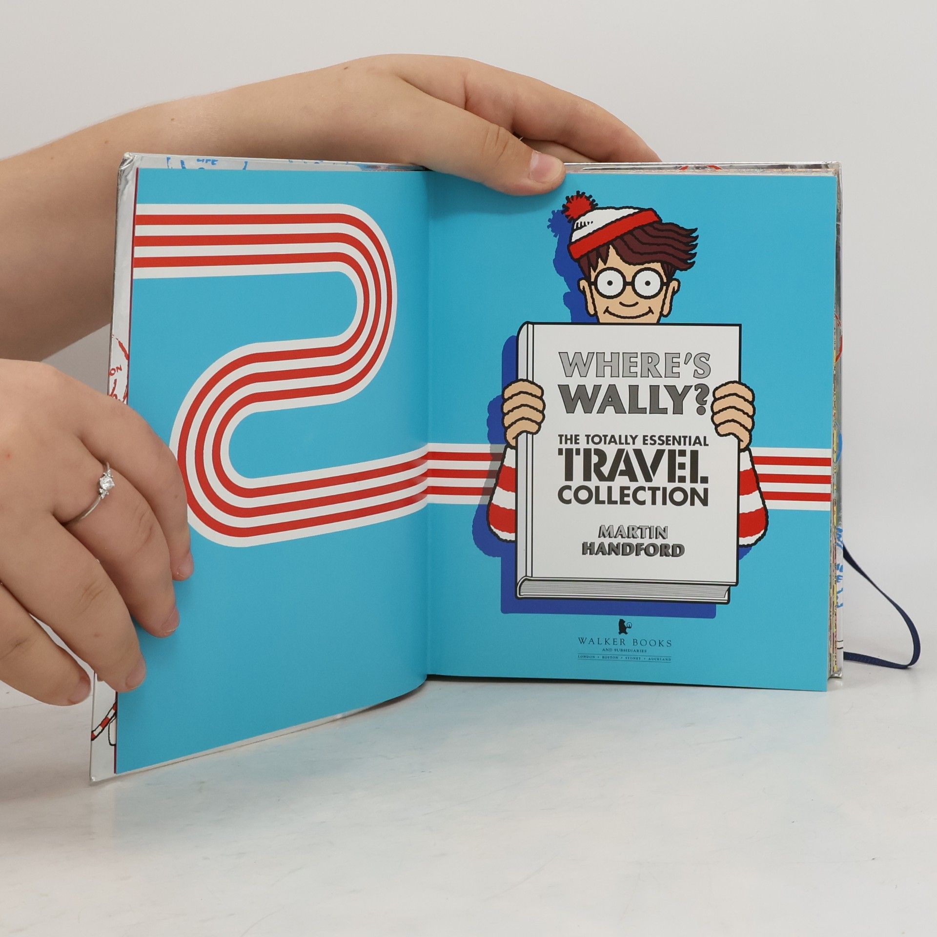 Kolektiv autorů Where's Waldo? The Totally Essential Travel Collection