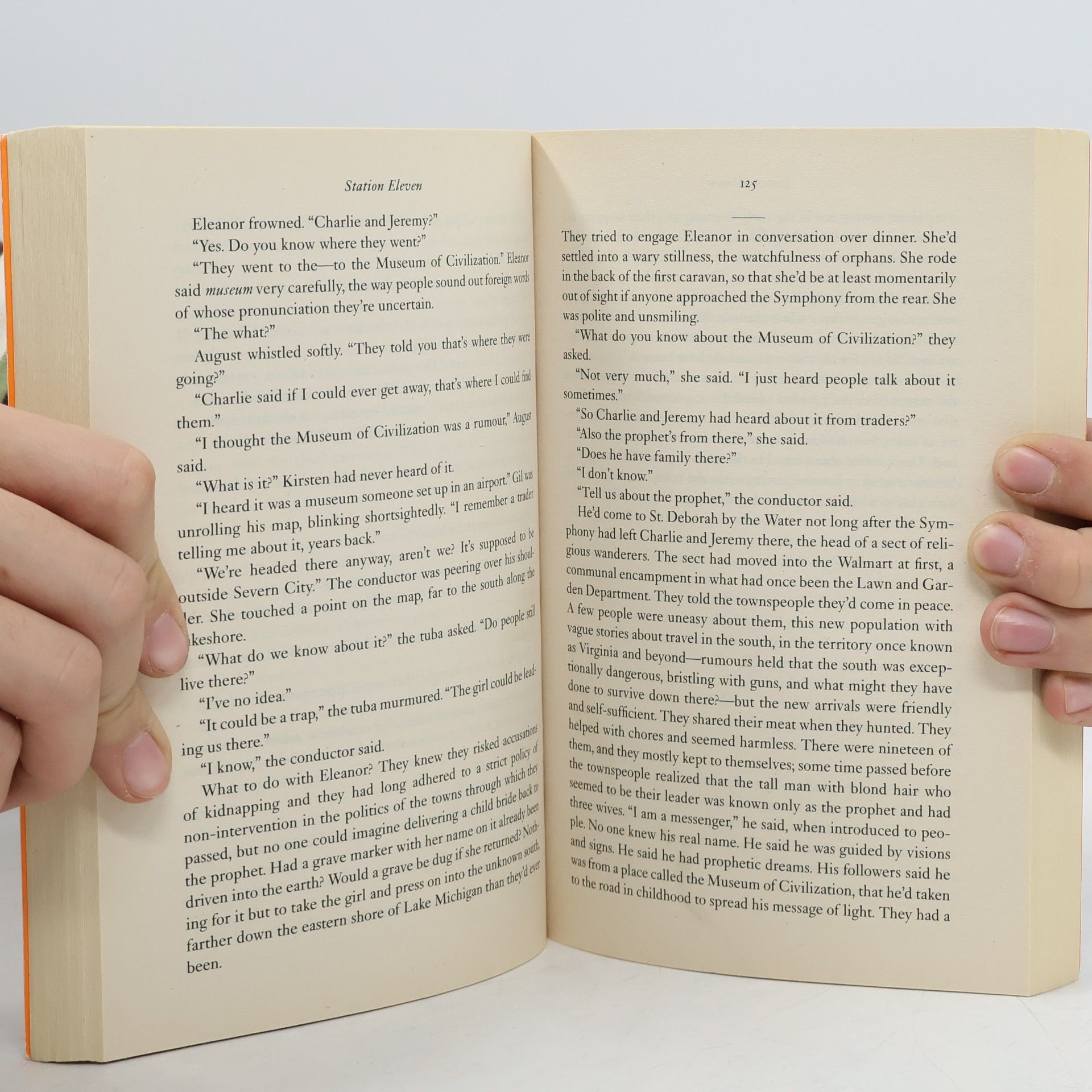 Emily St. John Mandel Station eleven