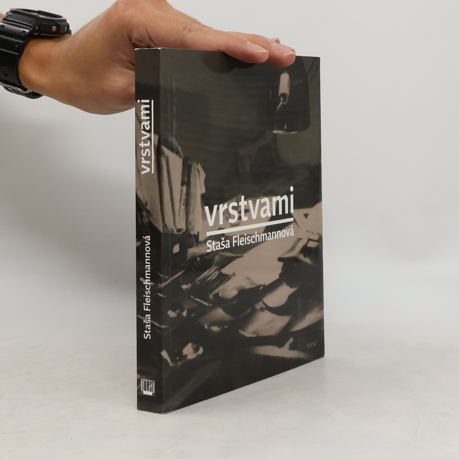Staša Fleischmannová Vrstvami