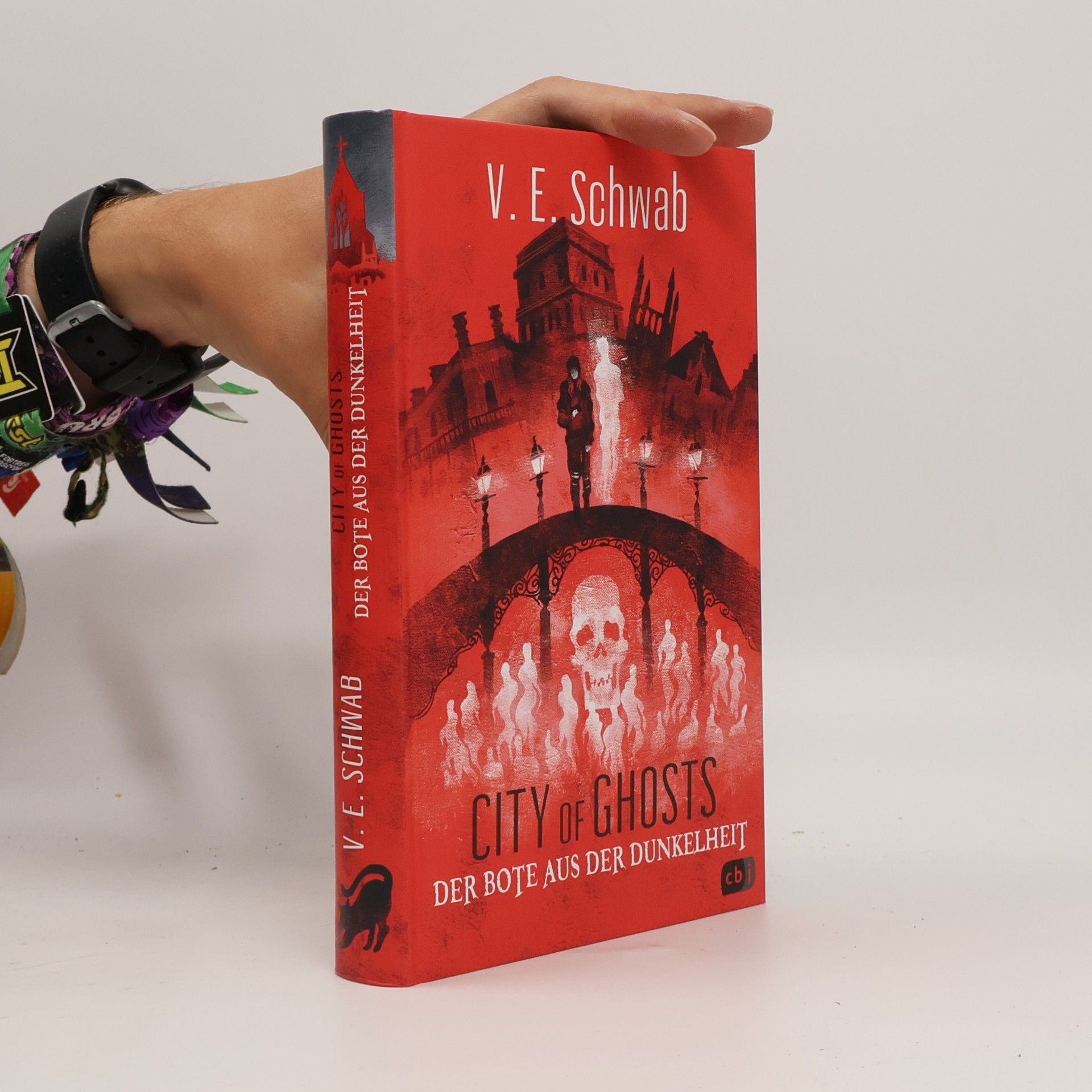 Victoria Schwab City of Ghosts – Der Bote aus der Dunkelheit
