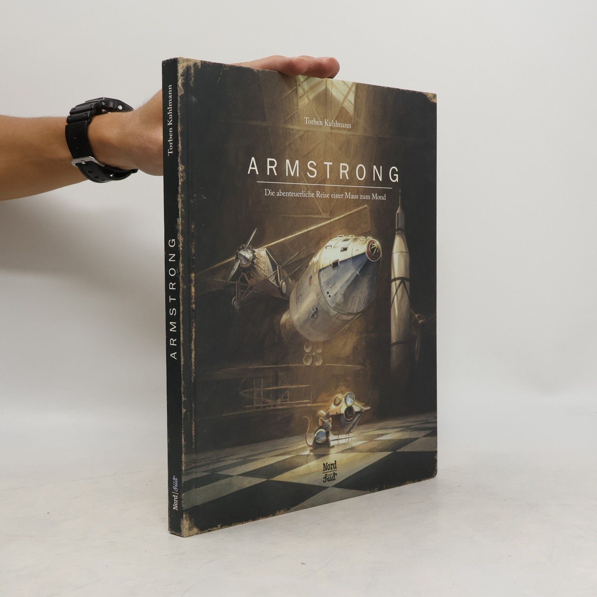 Torben Kuhlmann Armstrong: Die abenteuerliche Reise einer Maus zum Mond