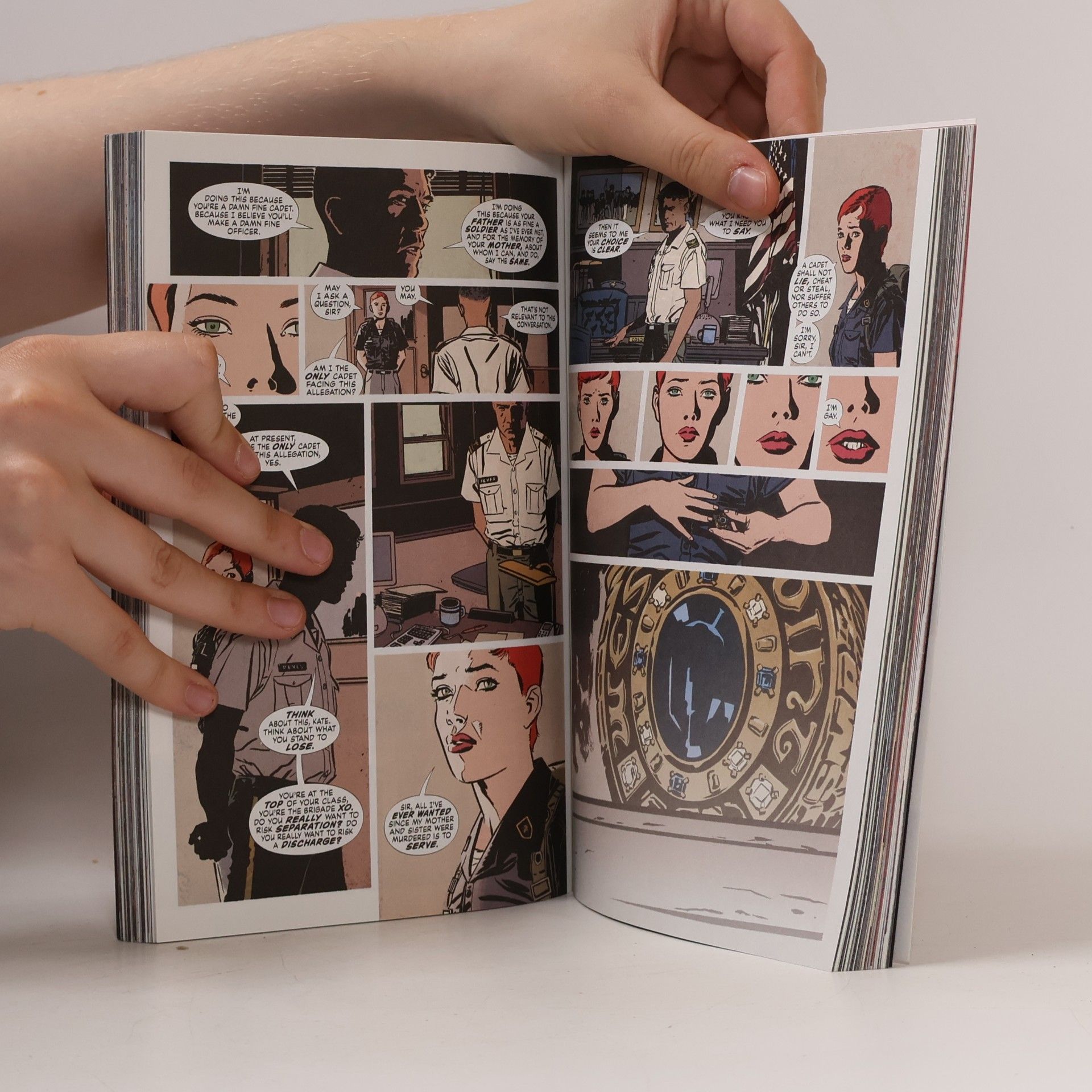 Greg Rucka DC Compact Comics Edition: Batwoman