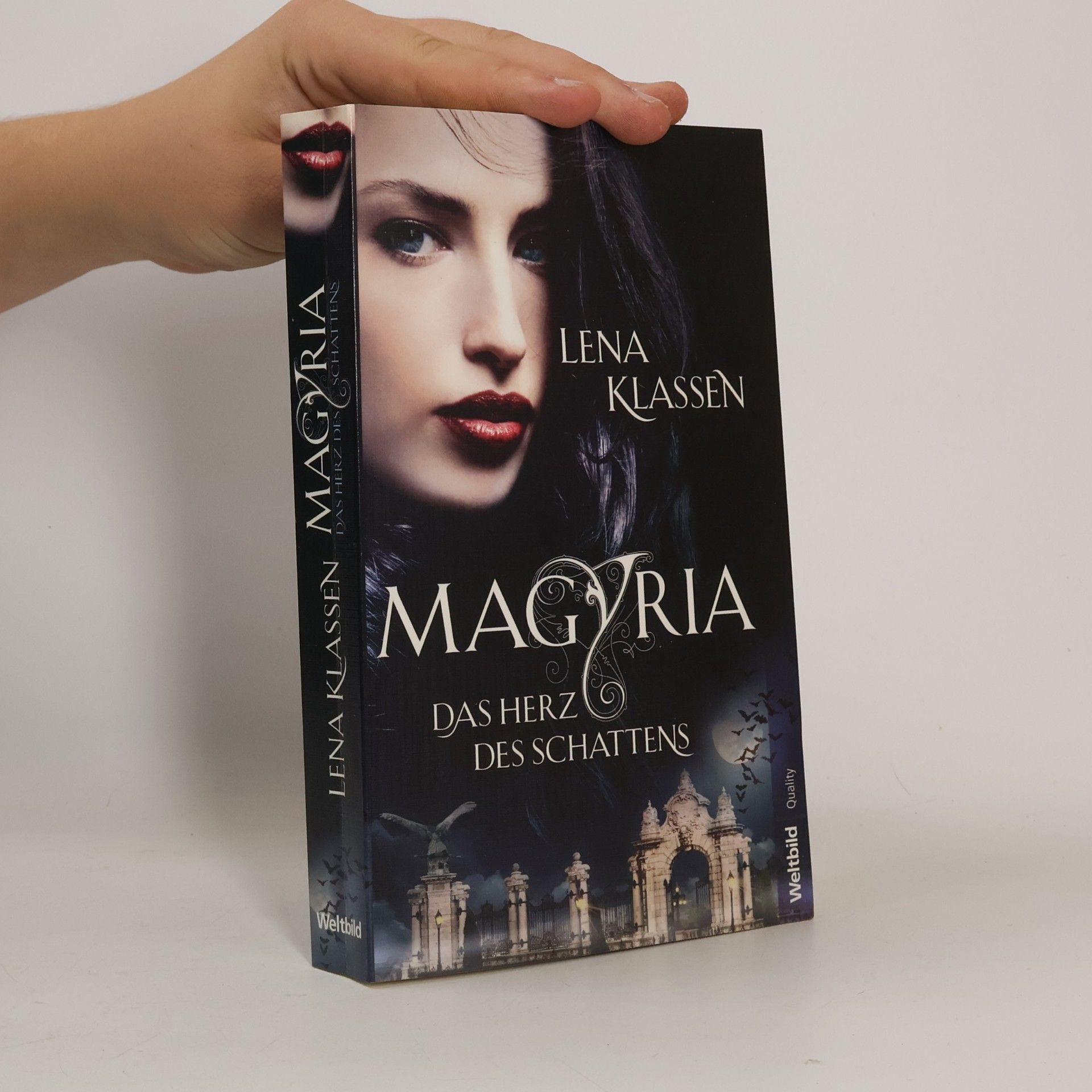 Lena Klassen Magyria. Das Herz des Schattens
