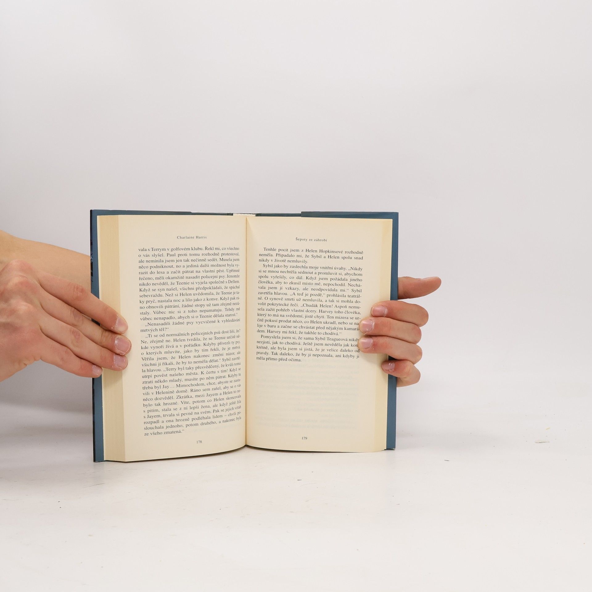 Charlaine Harris Šepoty ze záhrobí