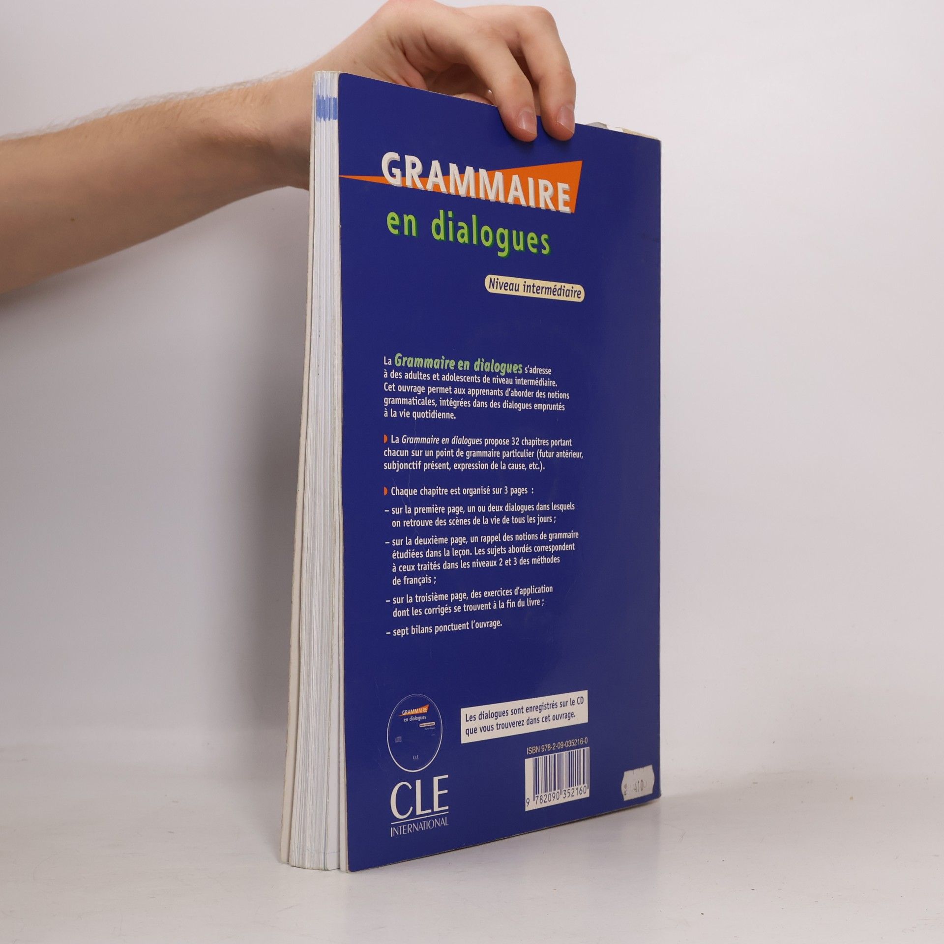Claire Miquel Grammaire en dialogues. Niveau intermédiaire