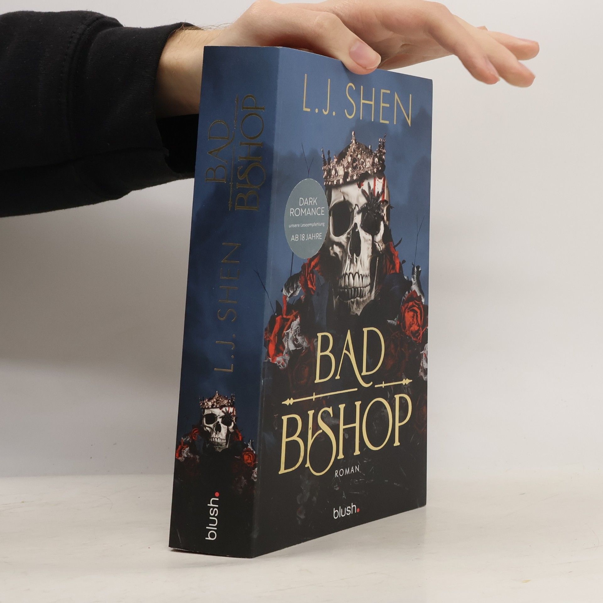 L. J.  Shen Society of Villains - 1: Bad Bishop