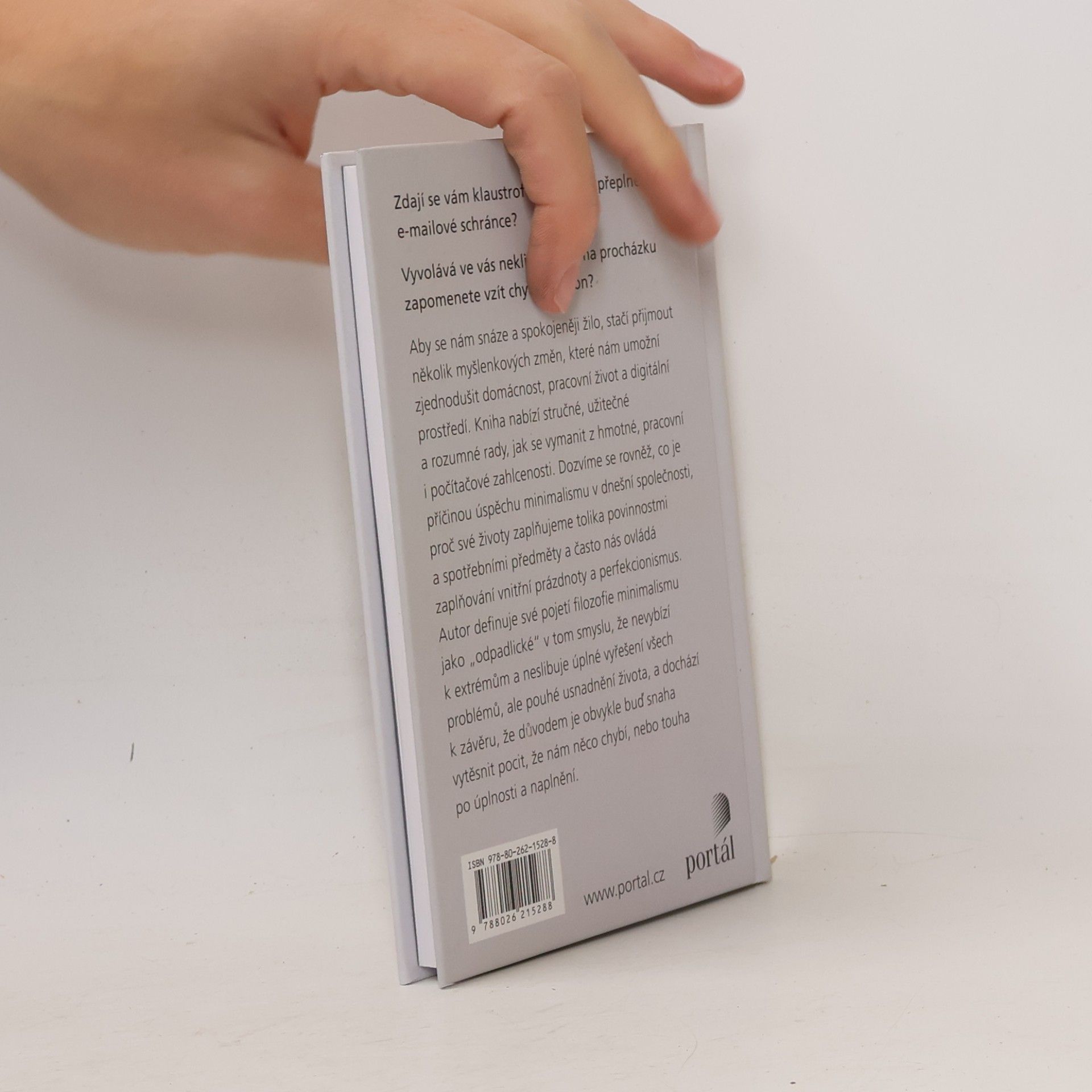 Aston Sanderson Minimalismus do kapsy