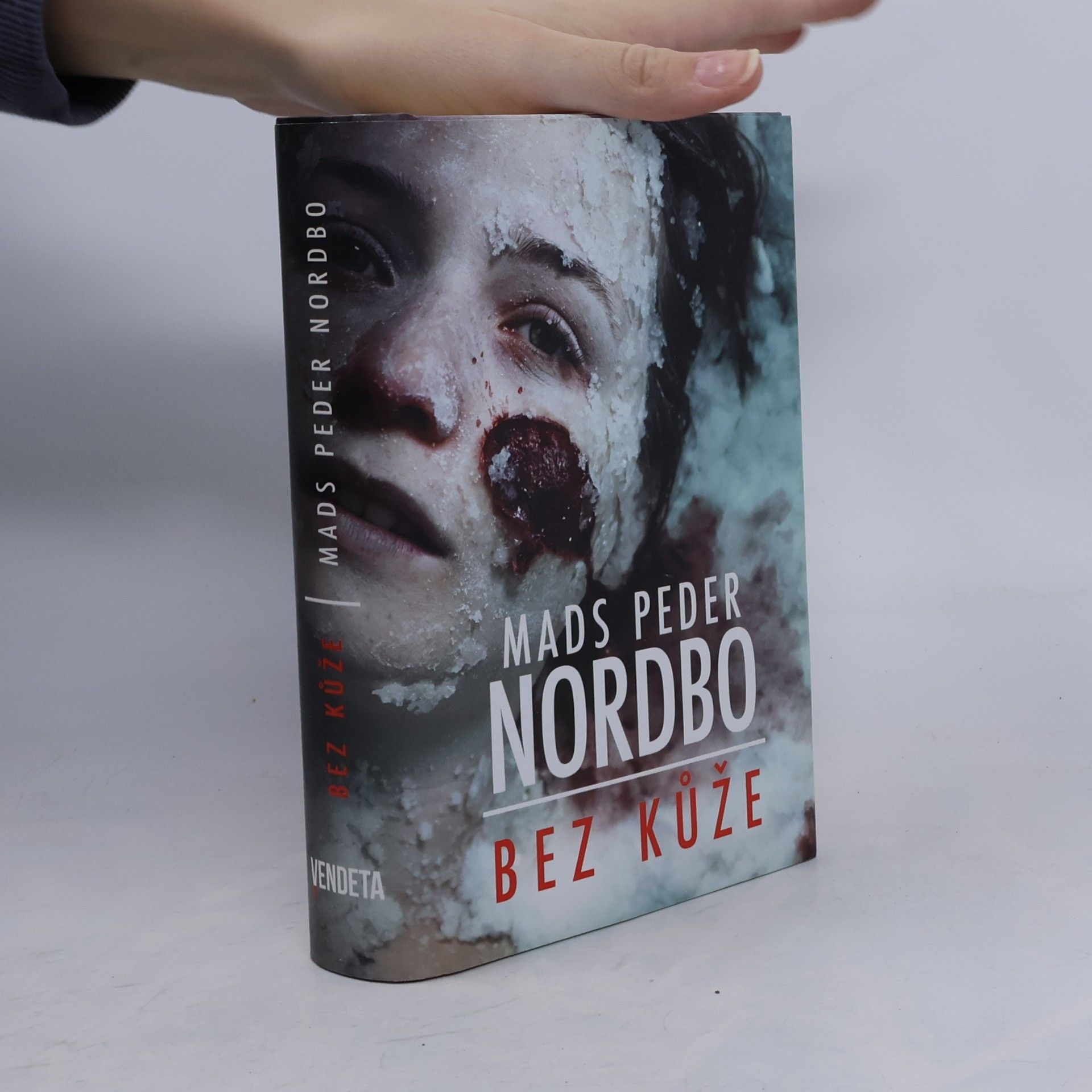 Mads Peder Nordbo Bez kůže