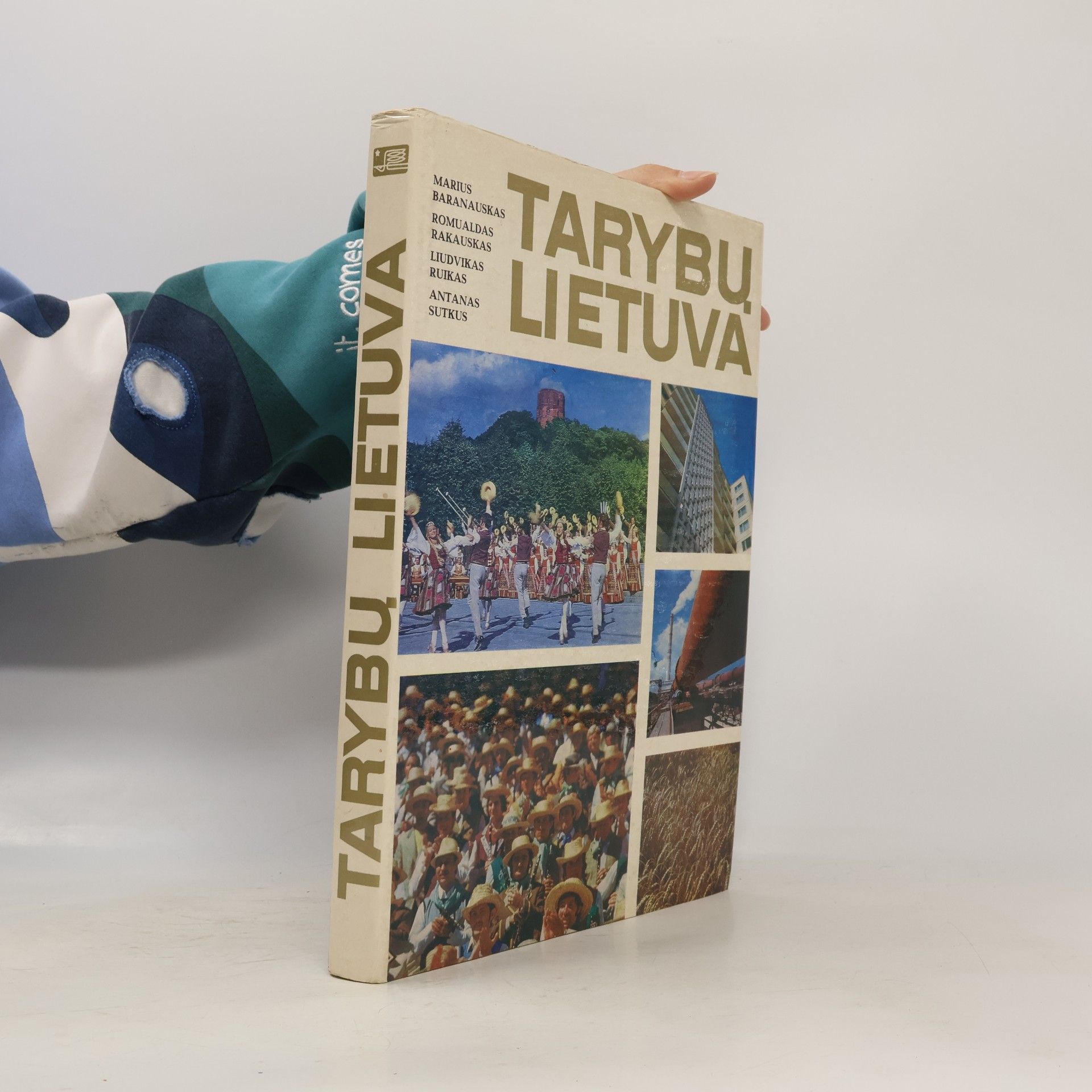 Marius Baranauskas TARYBŲ LIETUVA