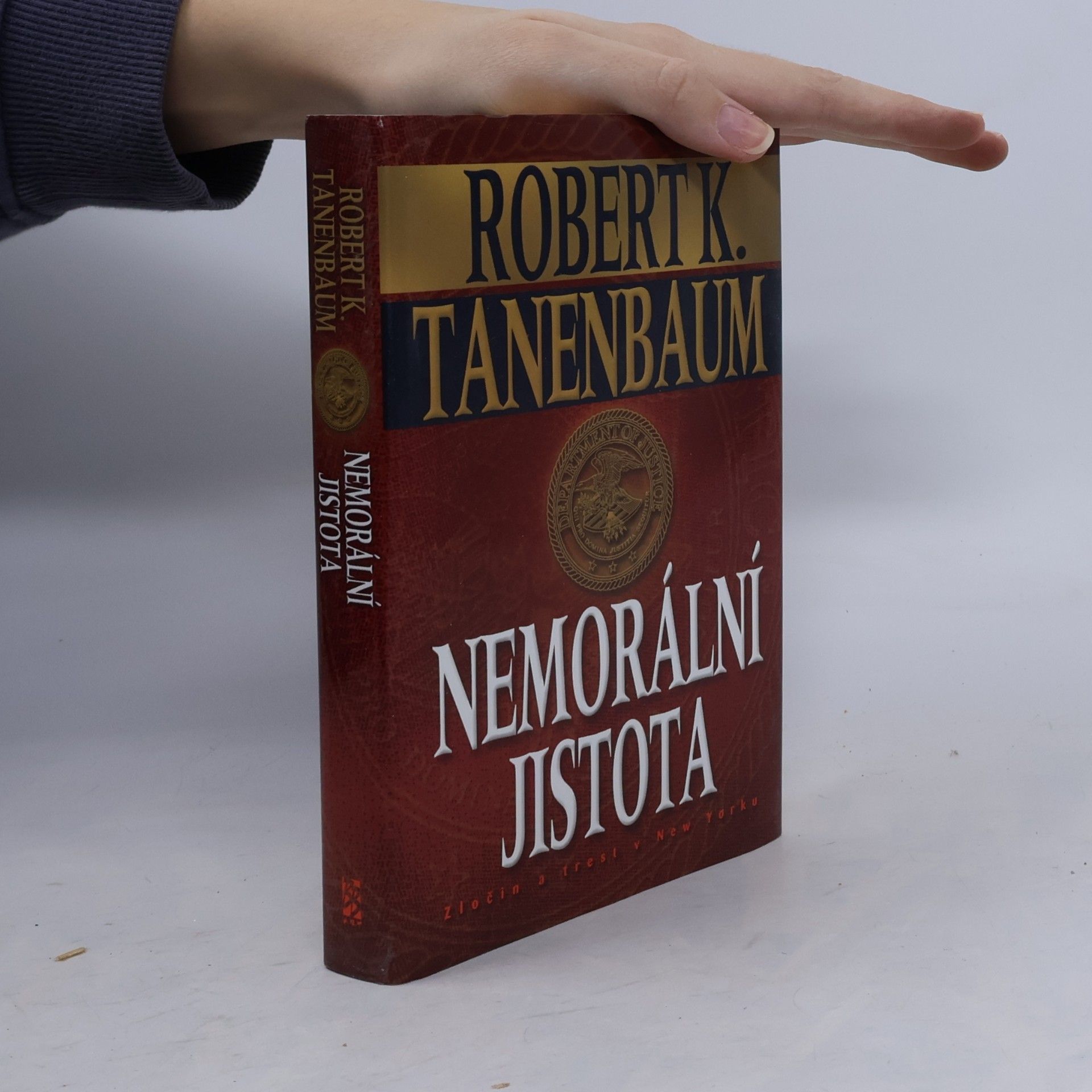 Robert Tanenbaum Nemorální jistota
