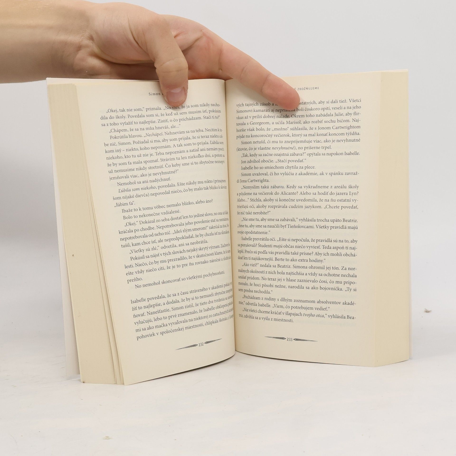 Cassandra Clare Simon Lewis – Príbehy z Tieňoloveckej akadémie