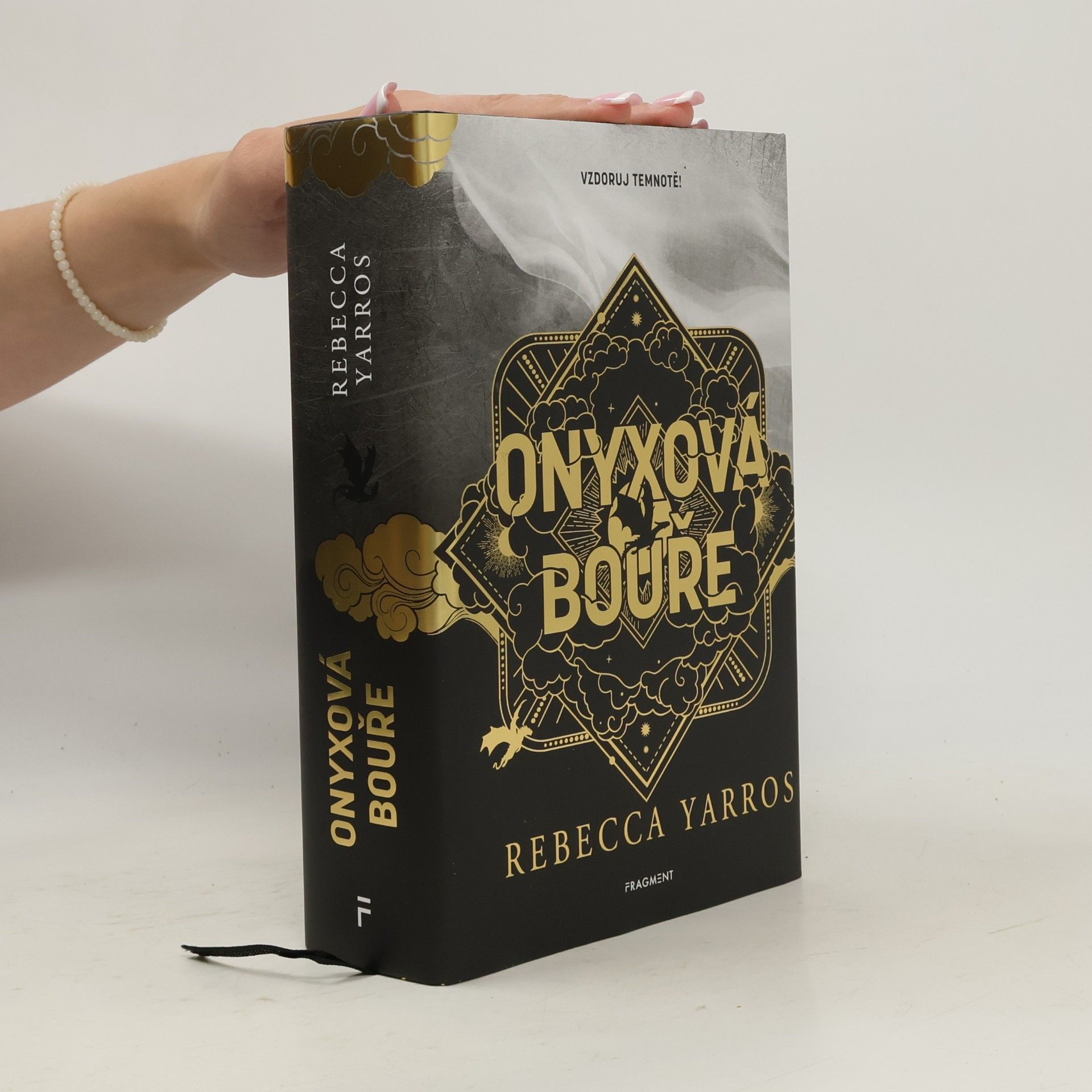 Rebecca Yarros Onyxová bouře